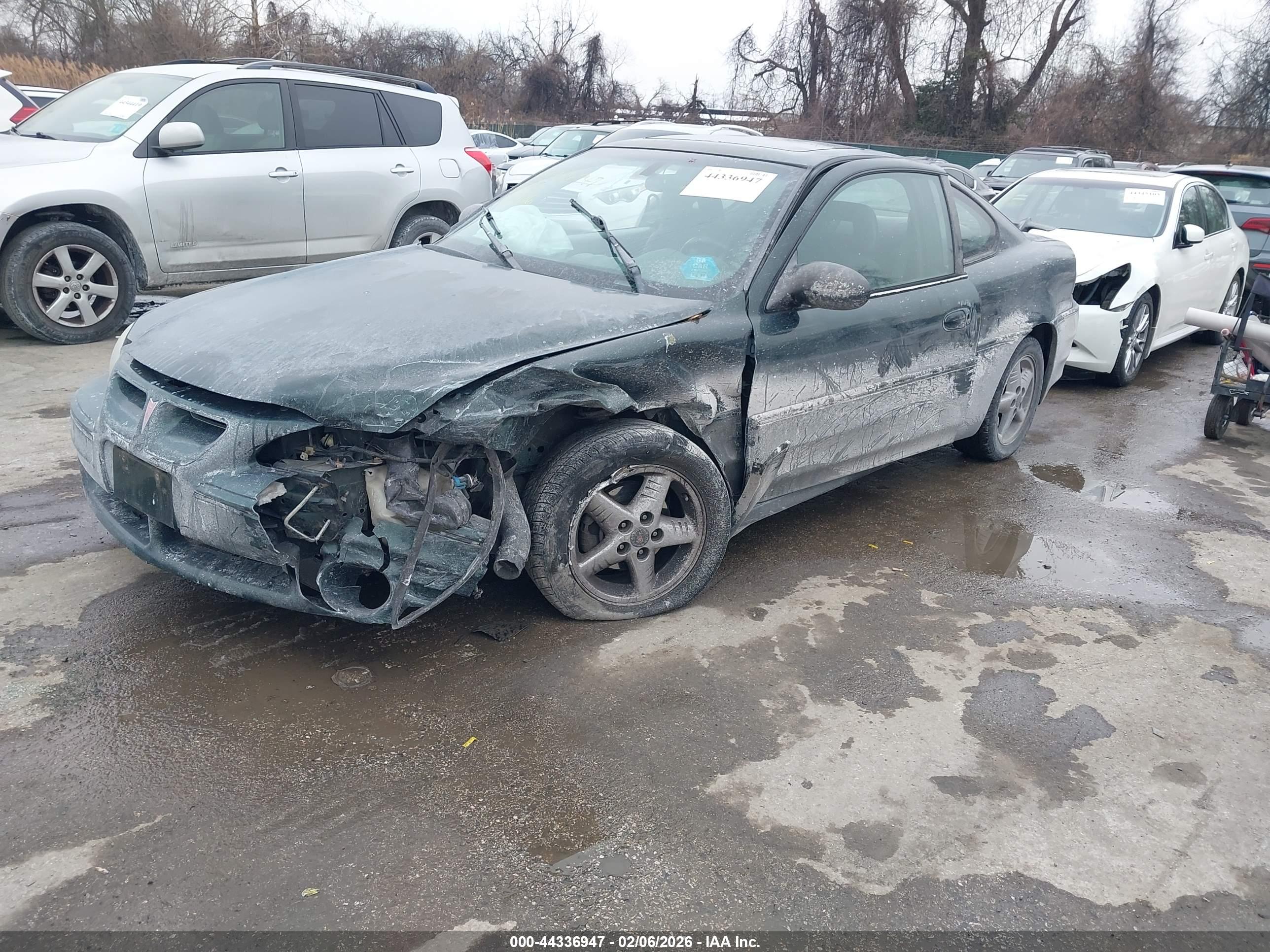 PONTIAC GRAND image 2
