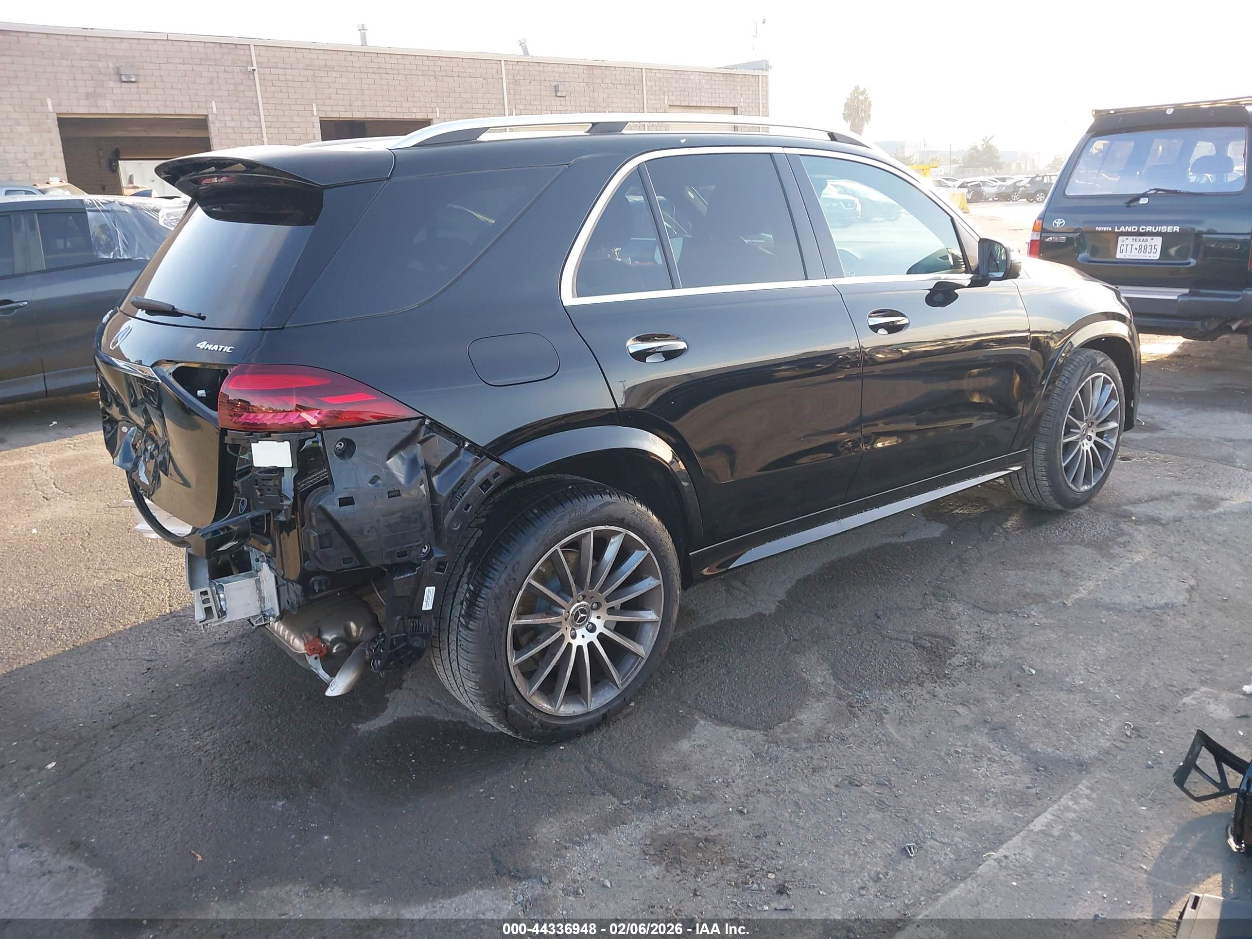MERCEDES-BENZ GLE image 4