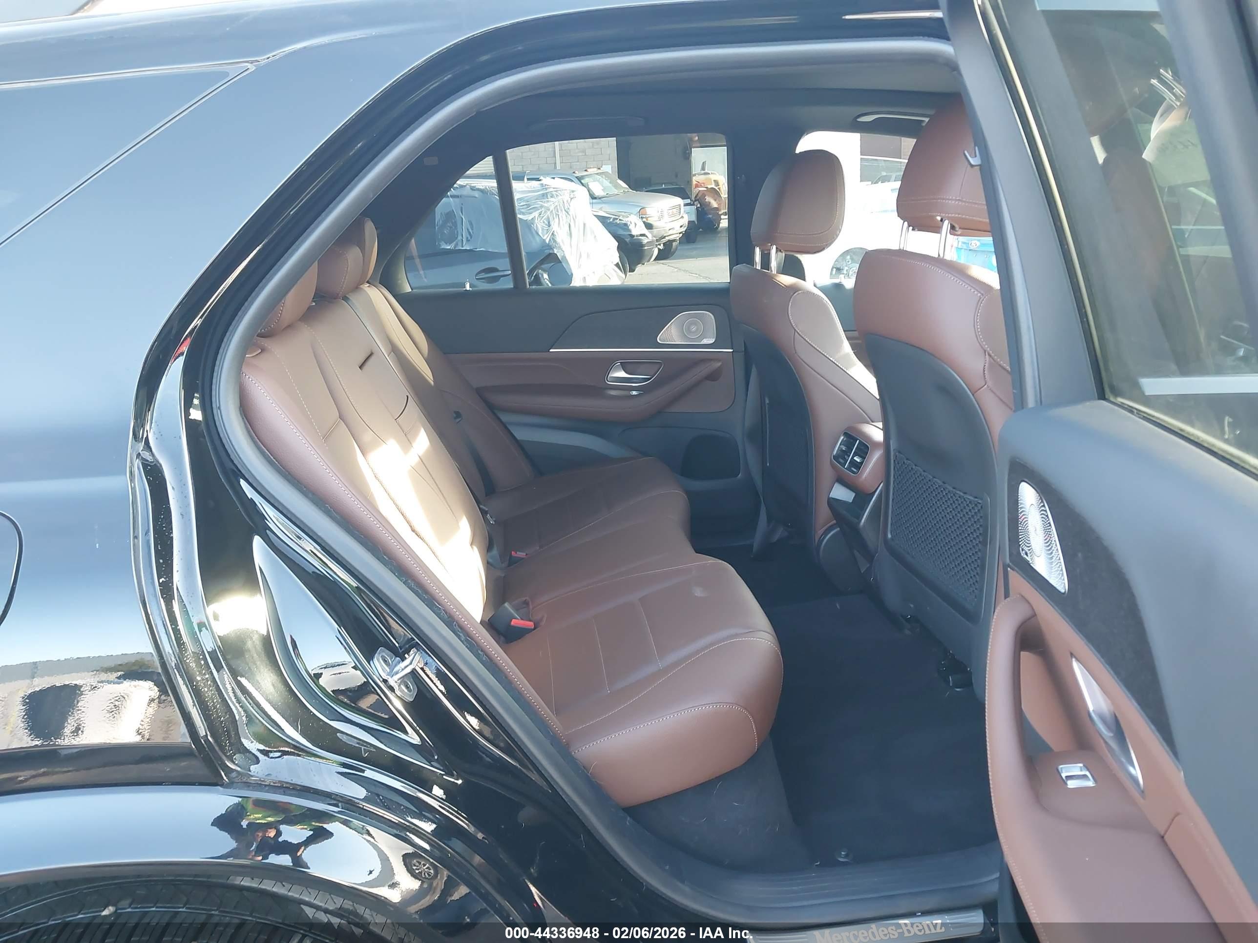 MERCEDES-BENZ GLE image 8