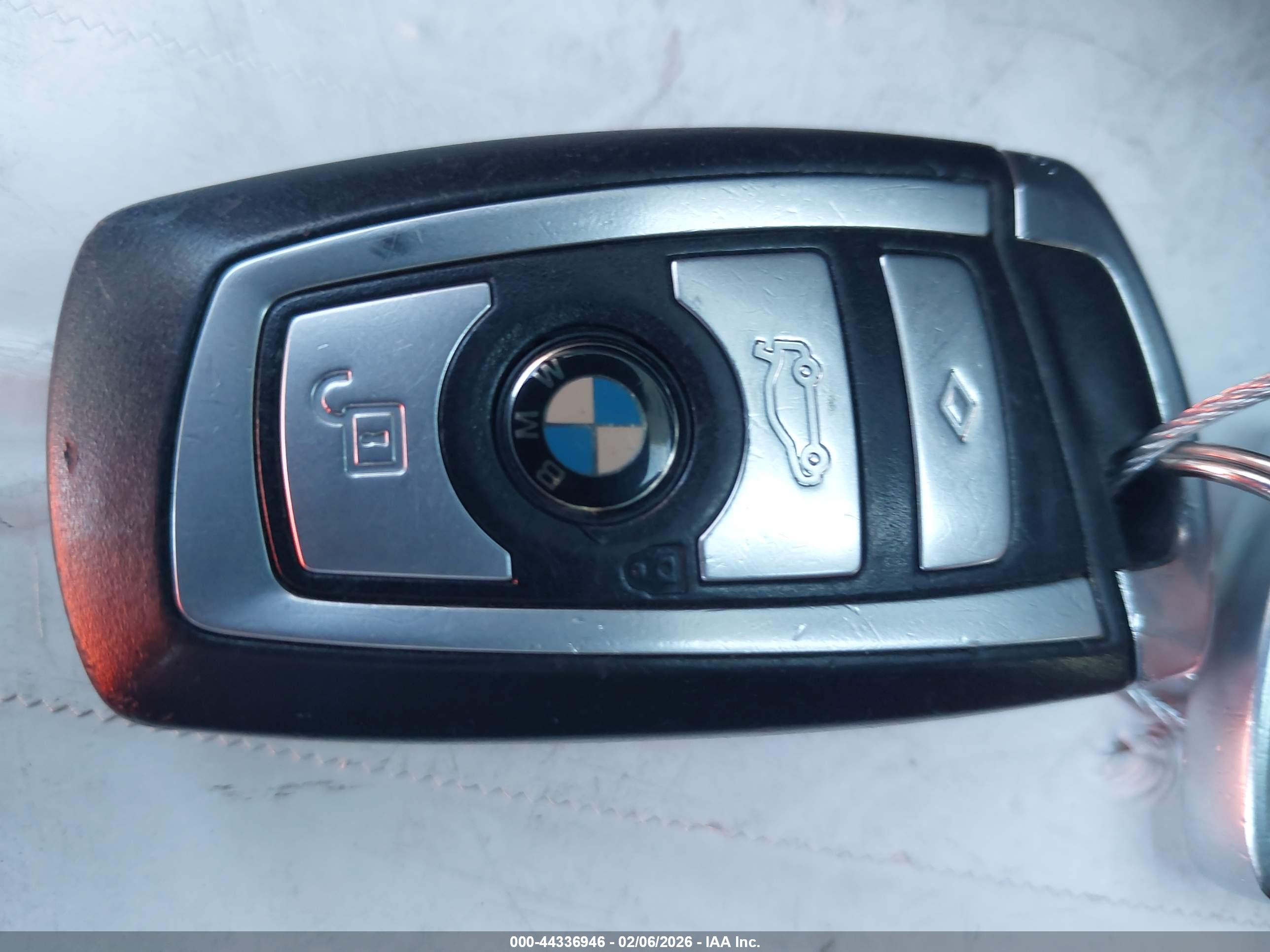 BMW 750I image 11