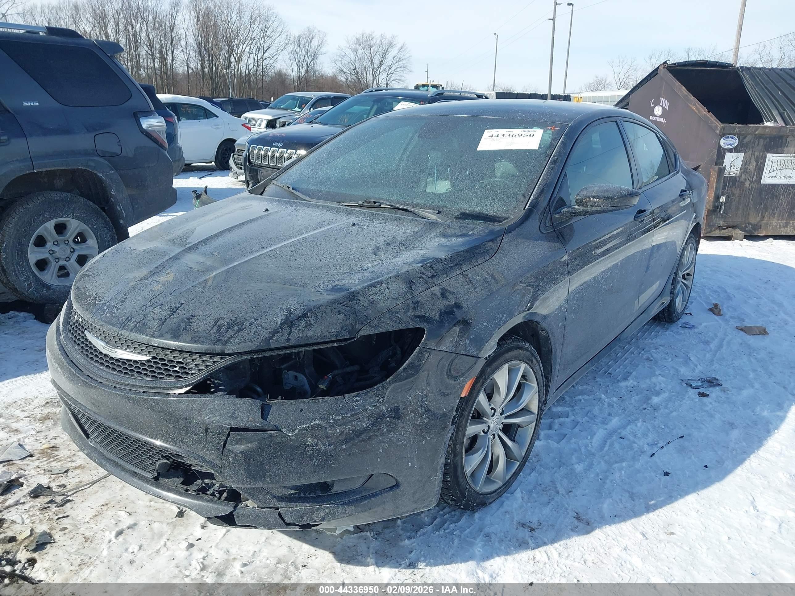 CHRYSLER 200 image 2