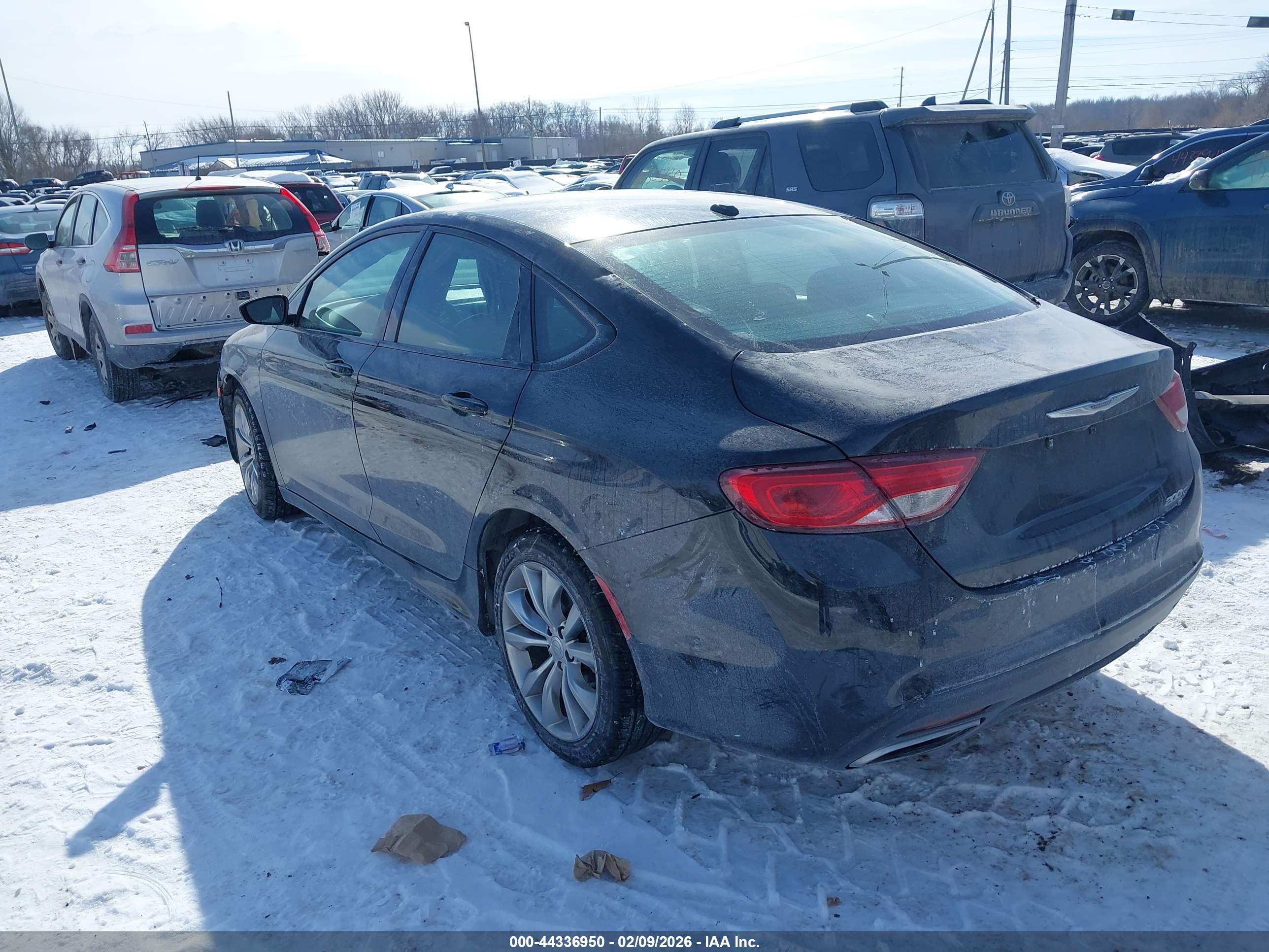 CHRYSLER 200 image 3
