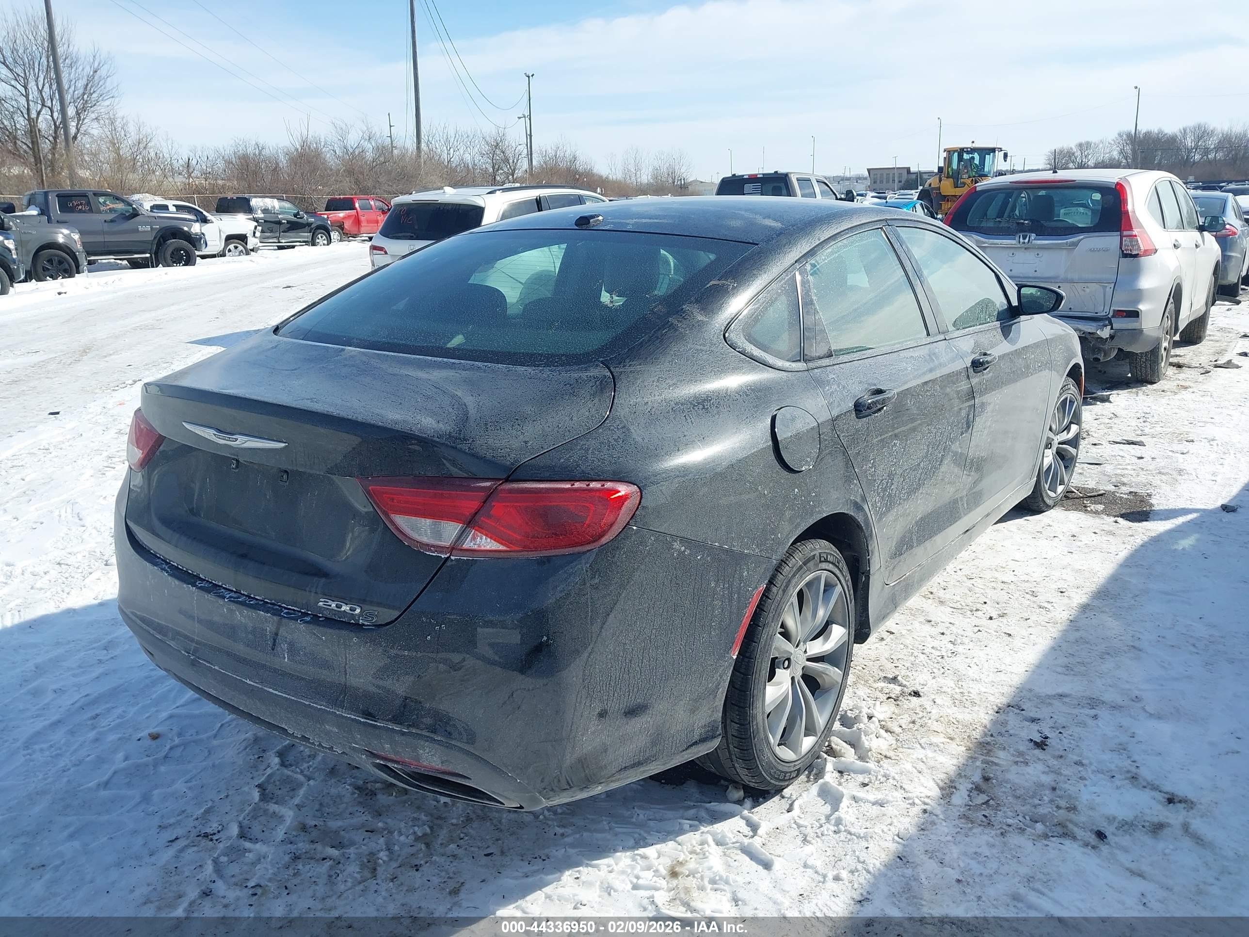 CHRYSLER 200 image 4