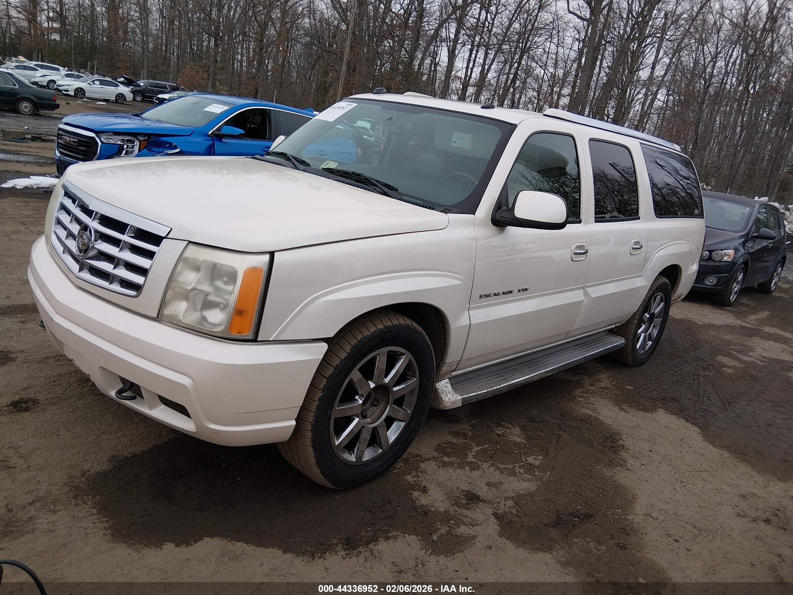 CADILLAC ESCALADE image 2