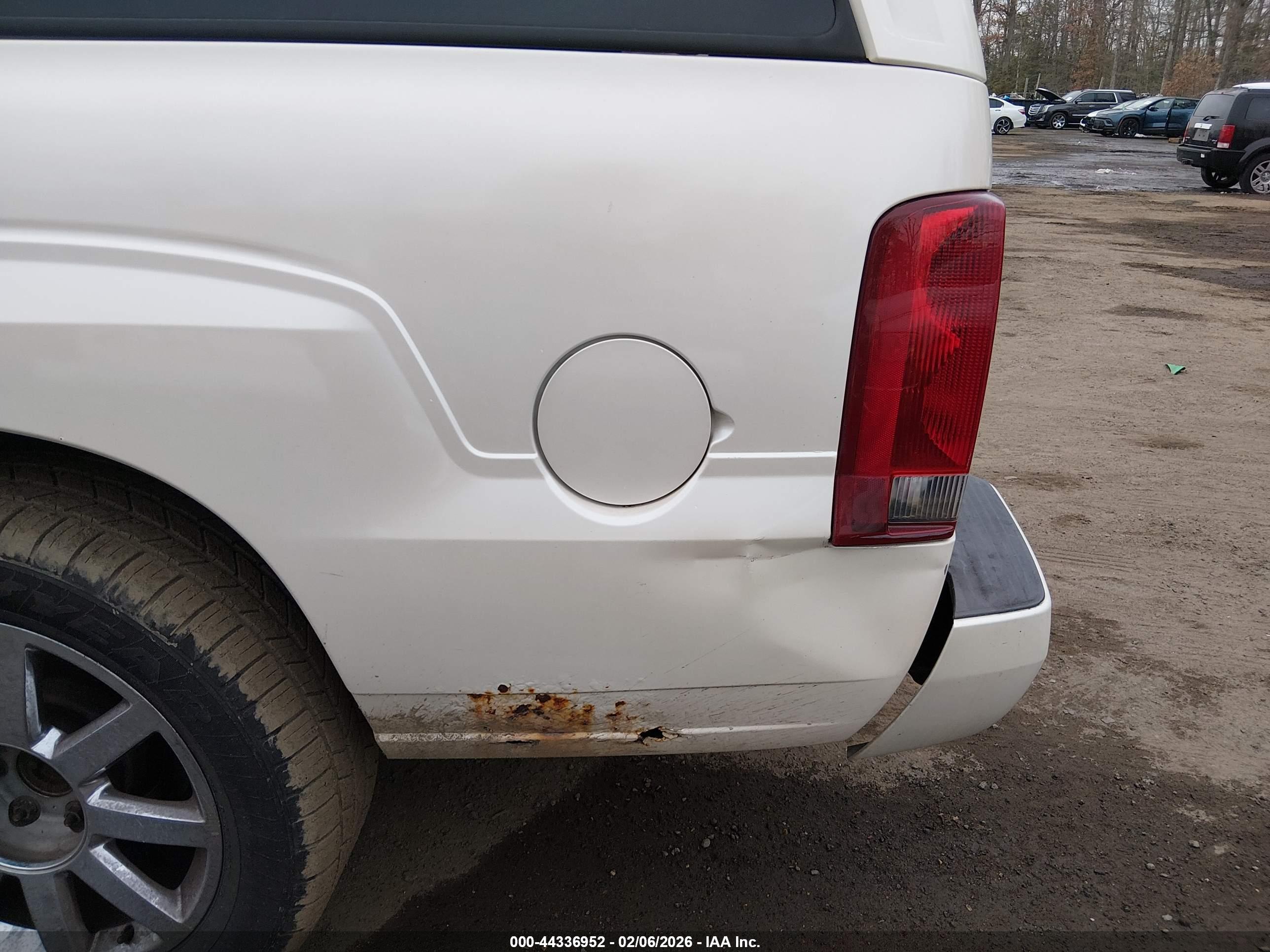 CADILLAC ESCALADE image 6