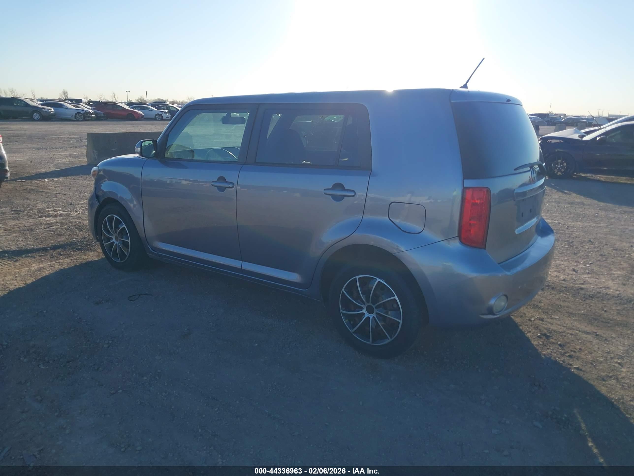 SCION XB image 3