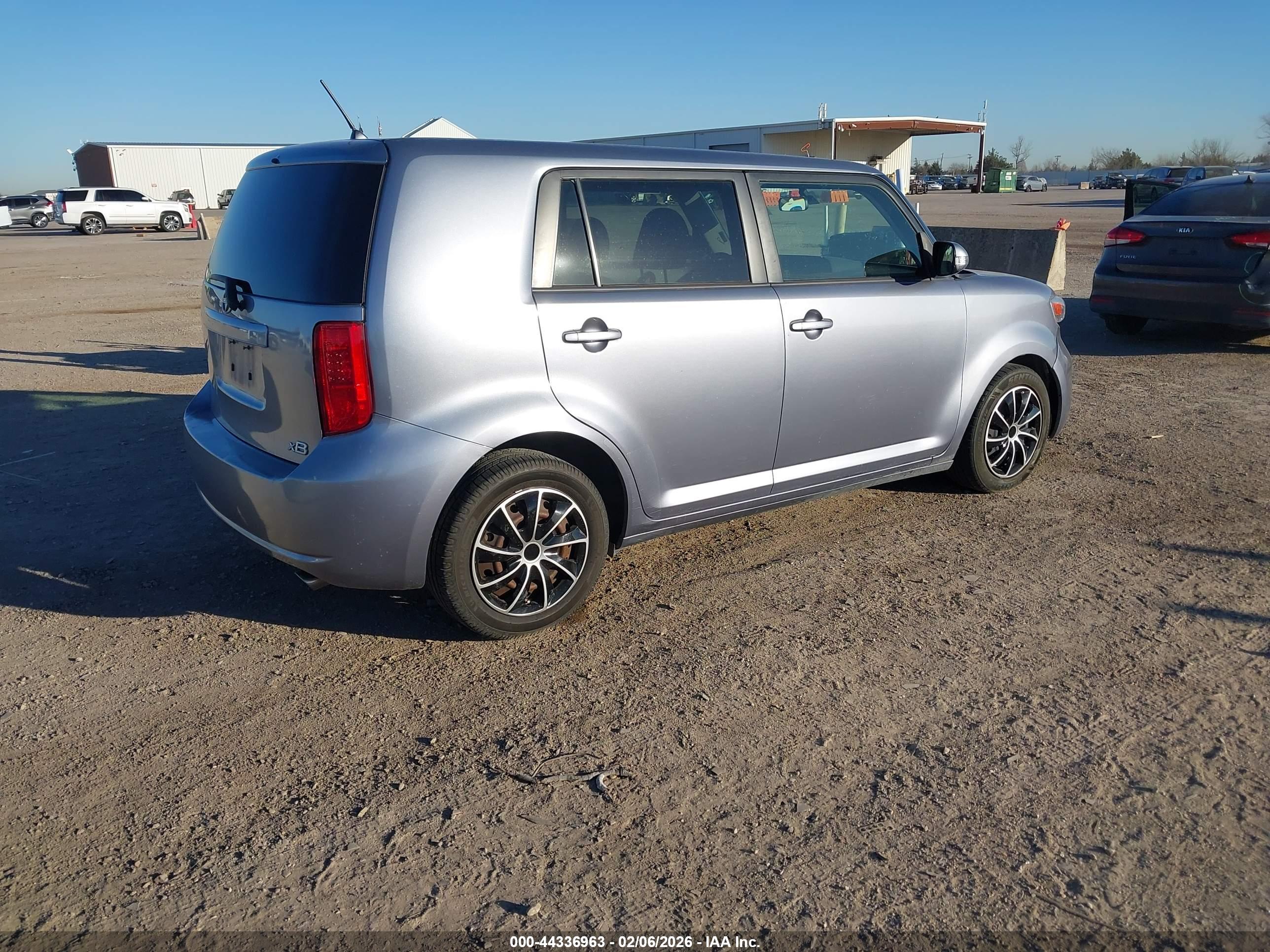 SCION XB image 4