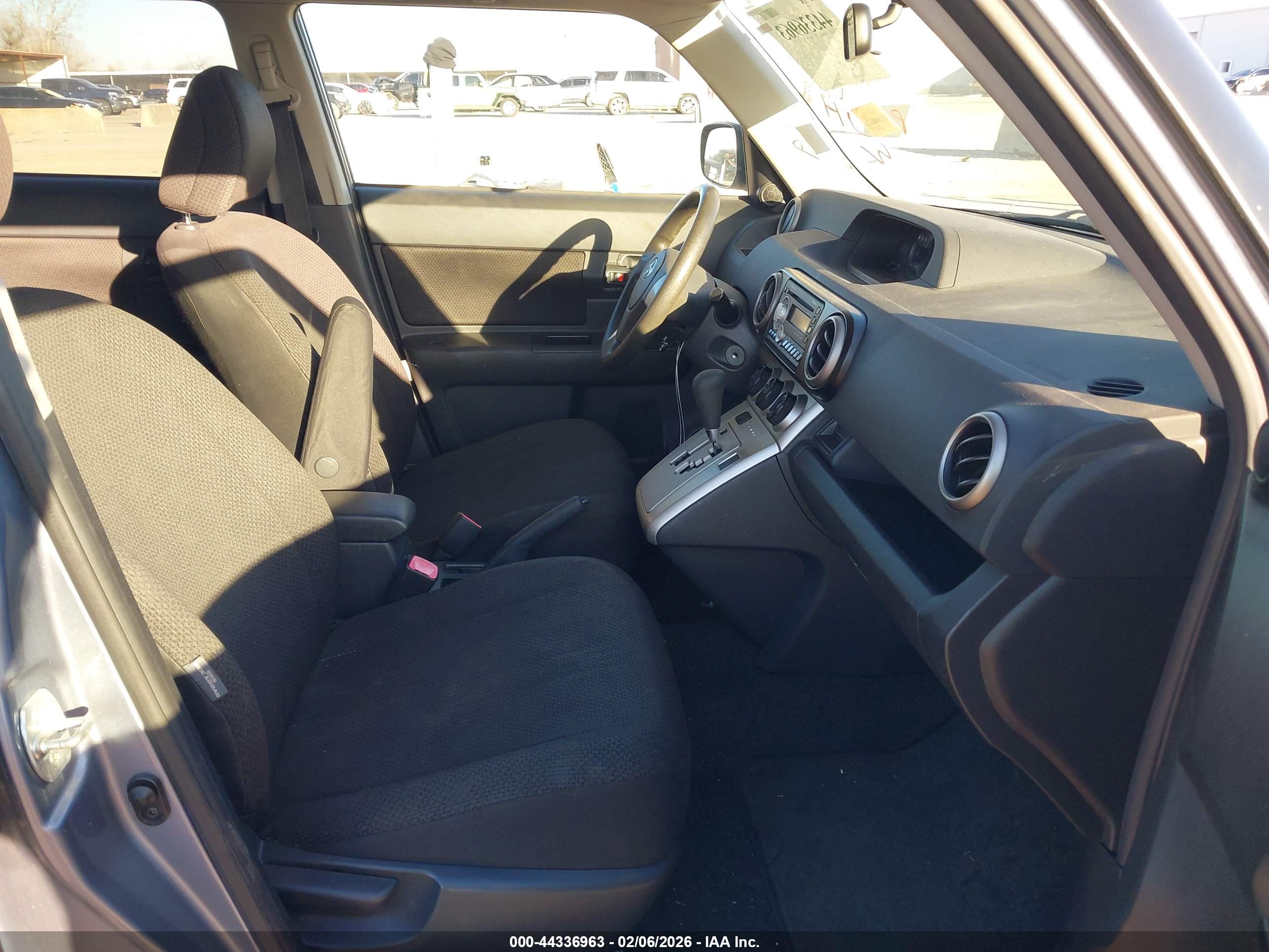 SCION XB image 5