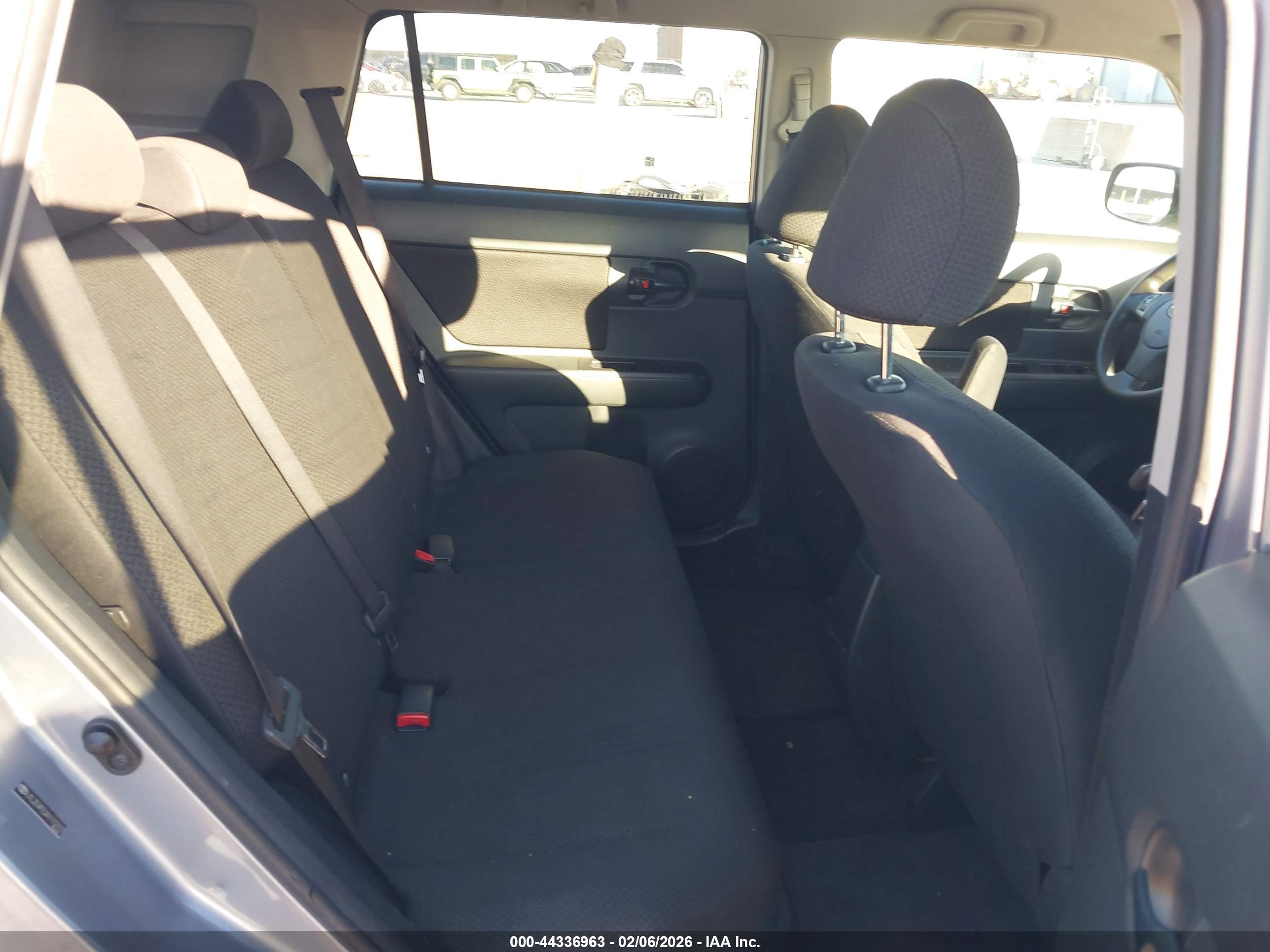 SCION XB image 8