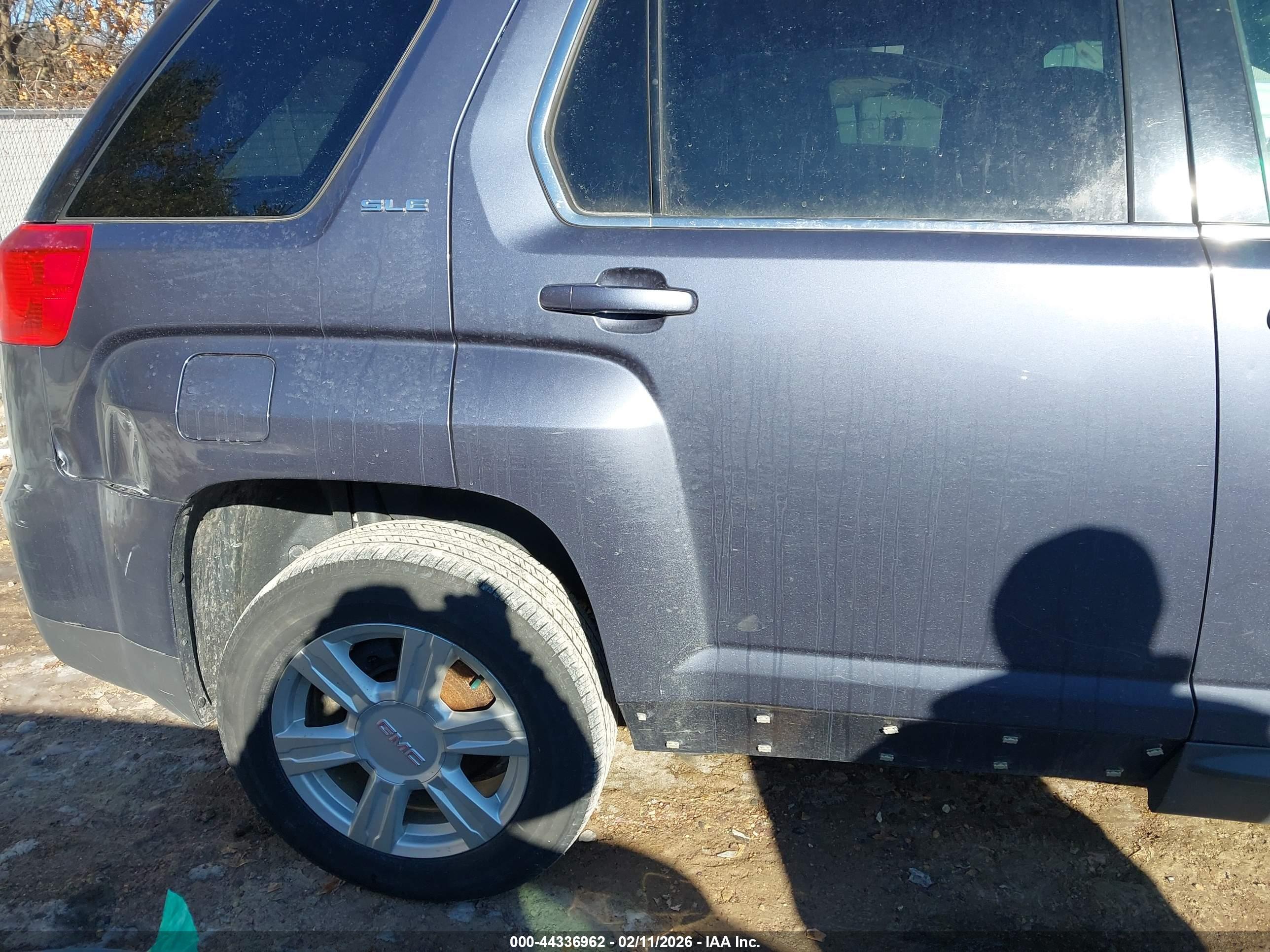 GMC TERRAIN image 6