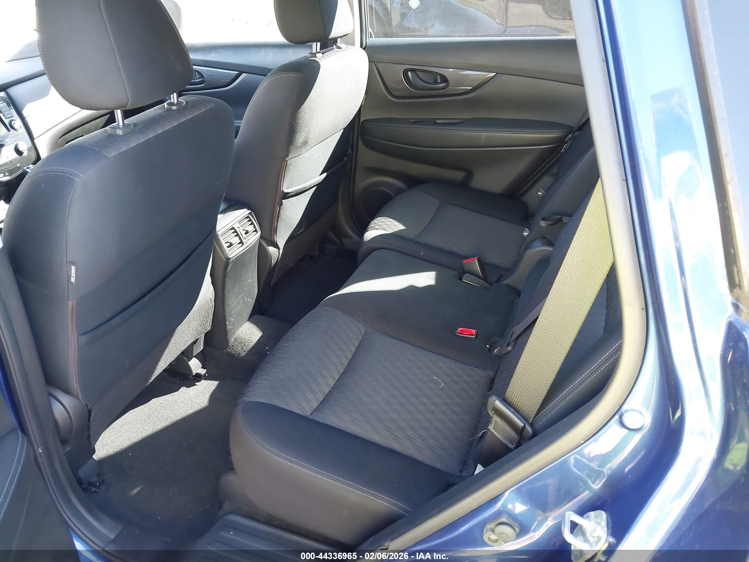 NISSAN ROGUE image 8