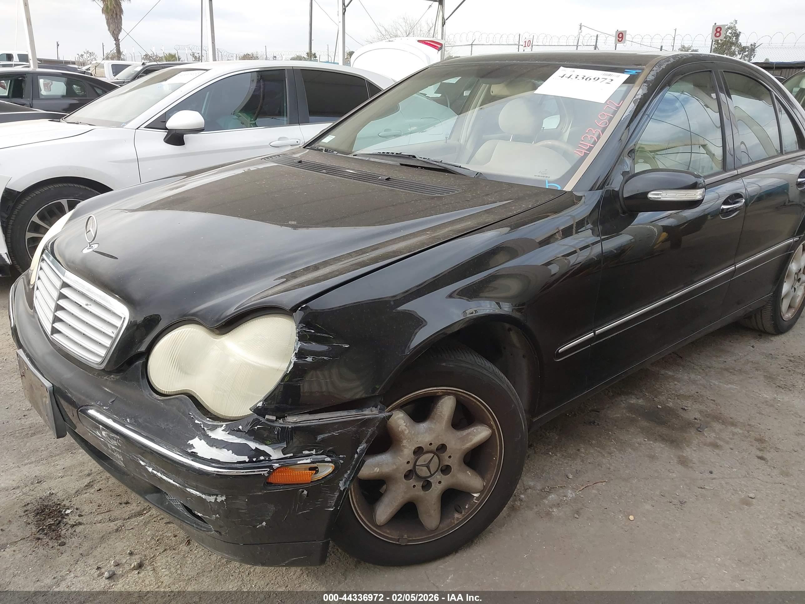 MERCEDES-BENZ C image 6
