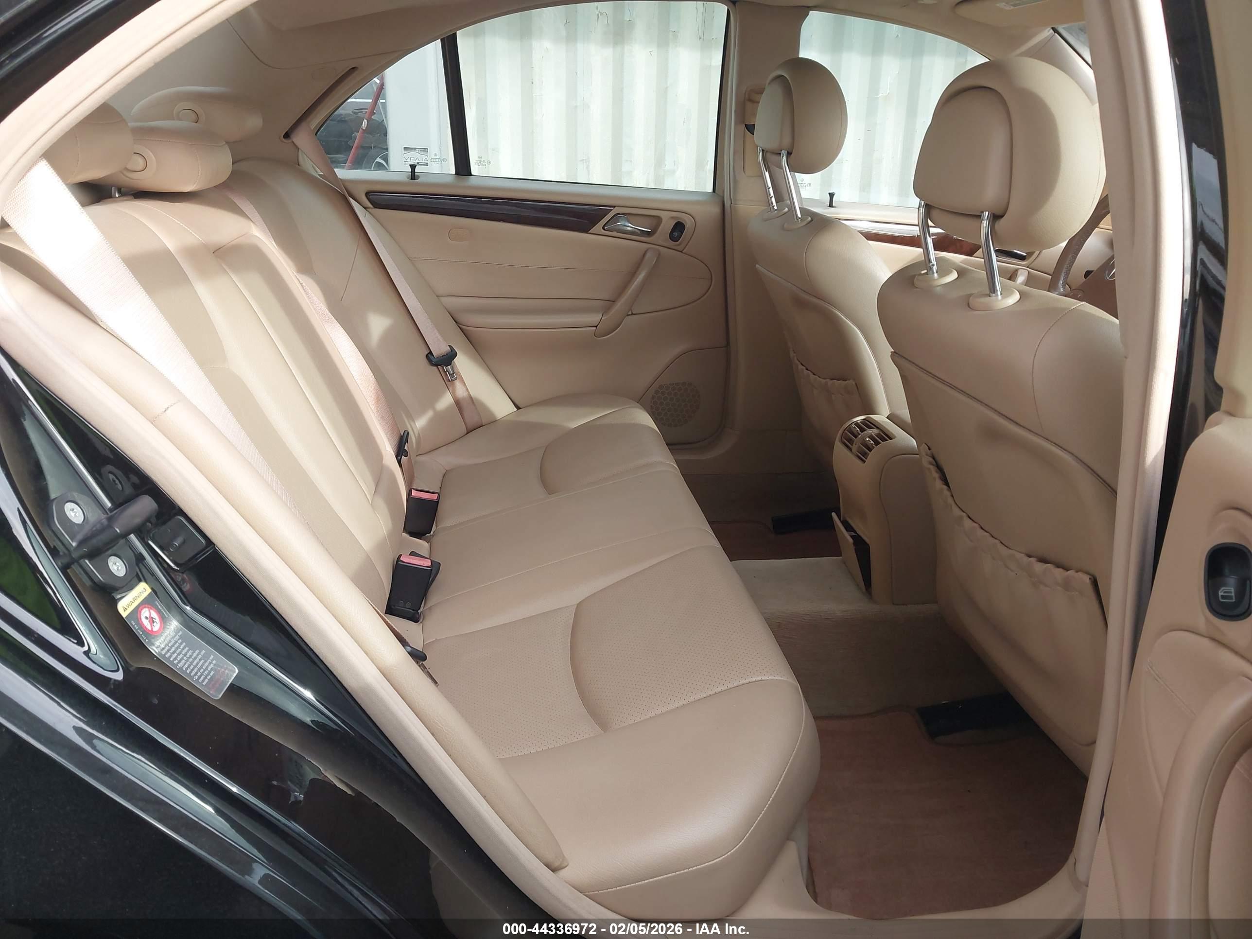 MERCEDES-BENZ C image 8