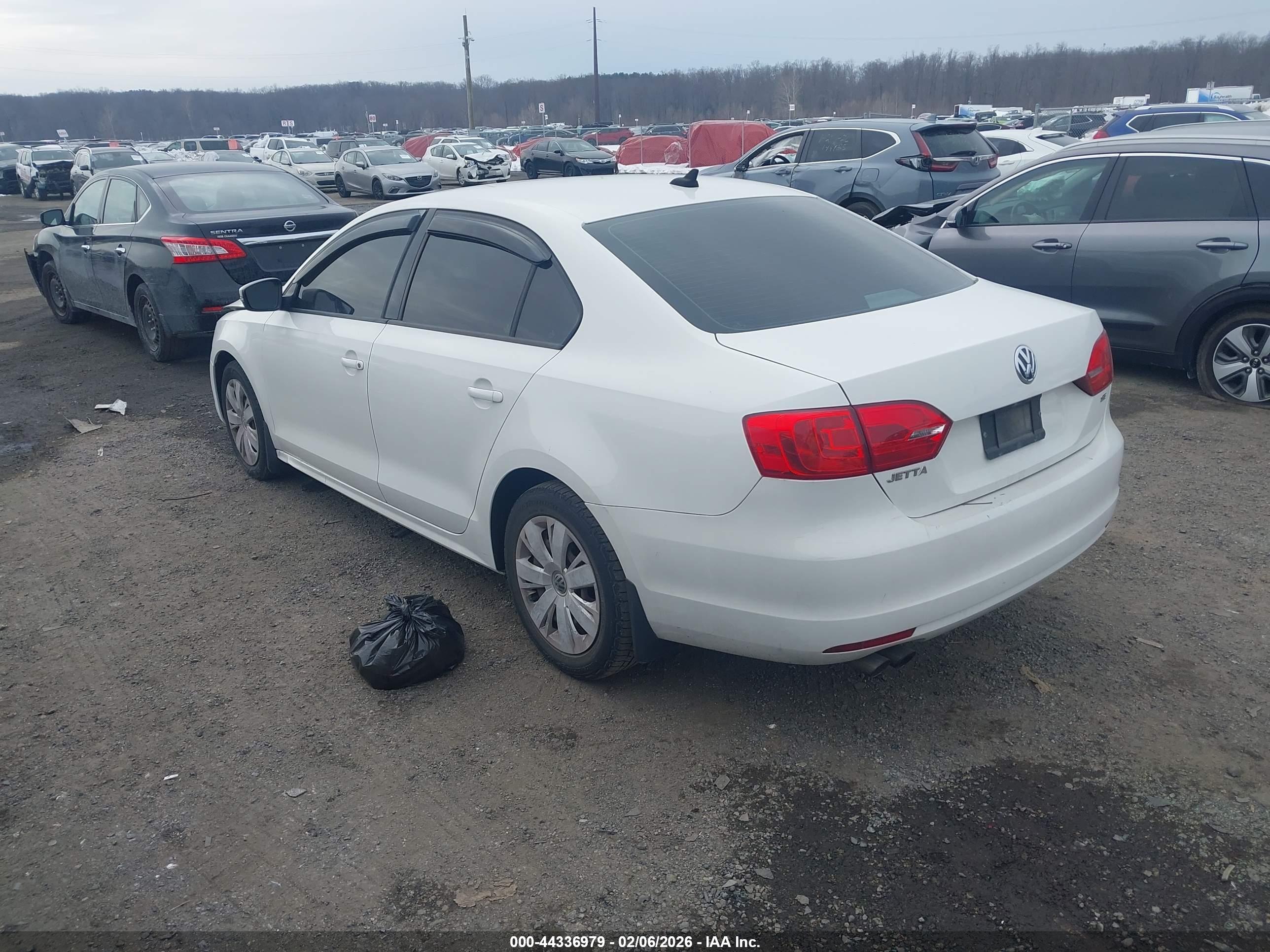VOLKSWAGEN JETTA image 3