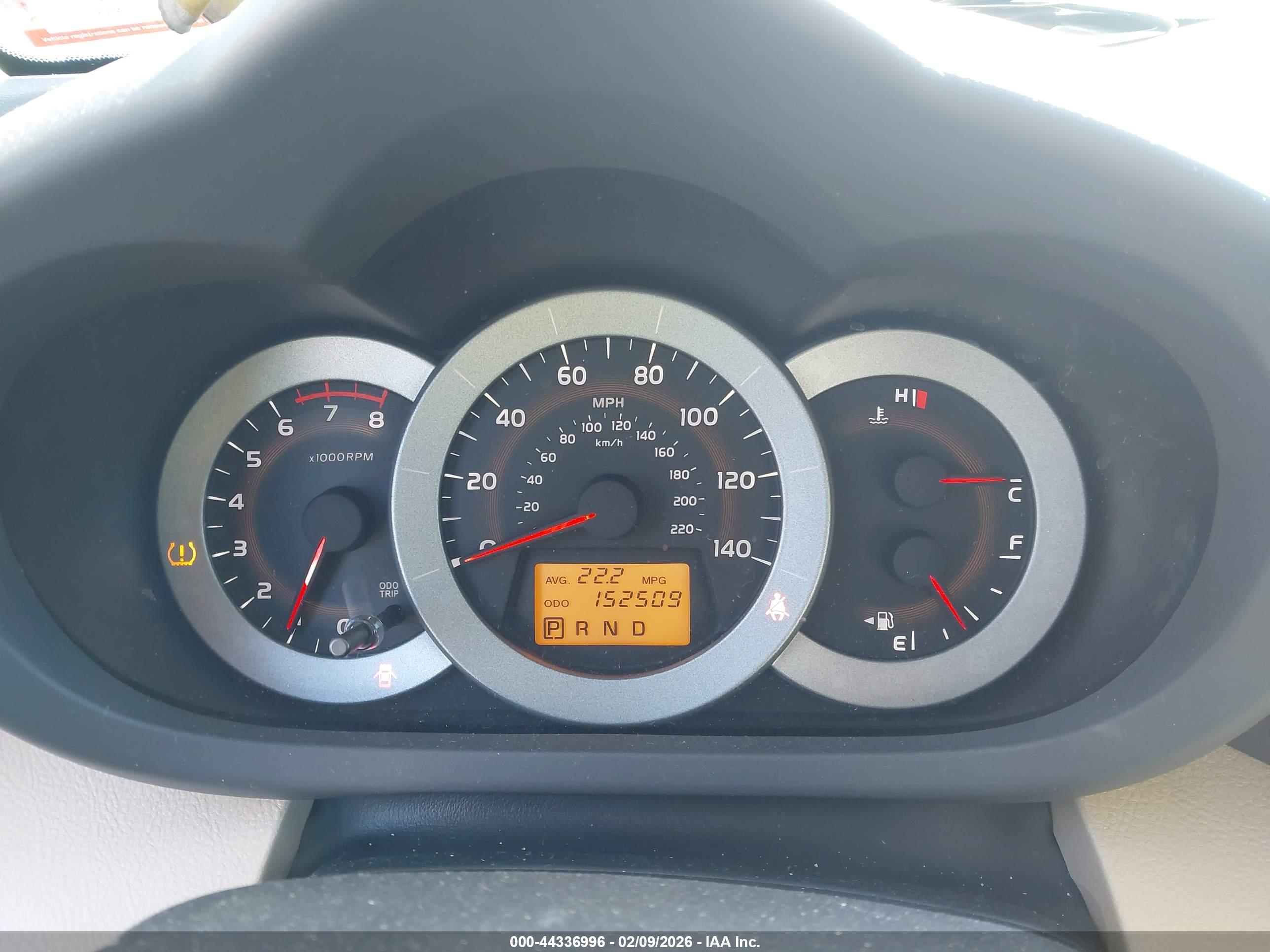 TOYOTA RAV4 image 7
