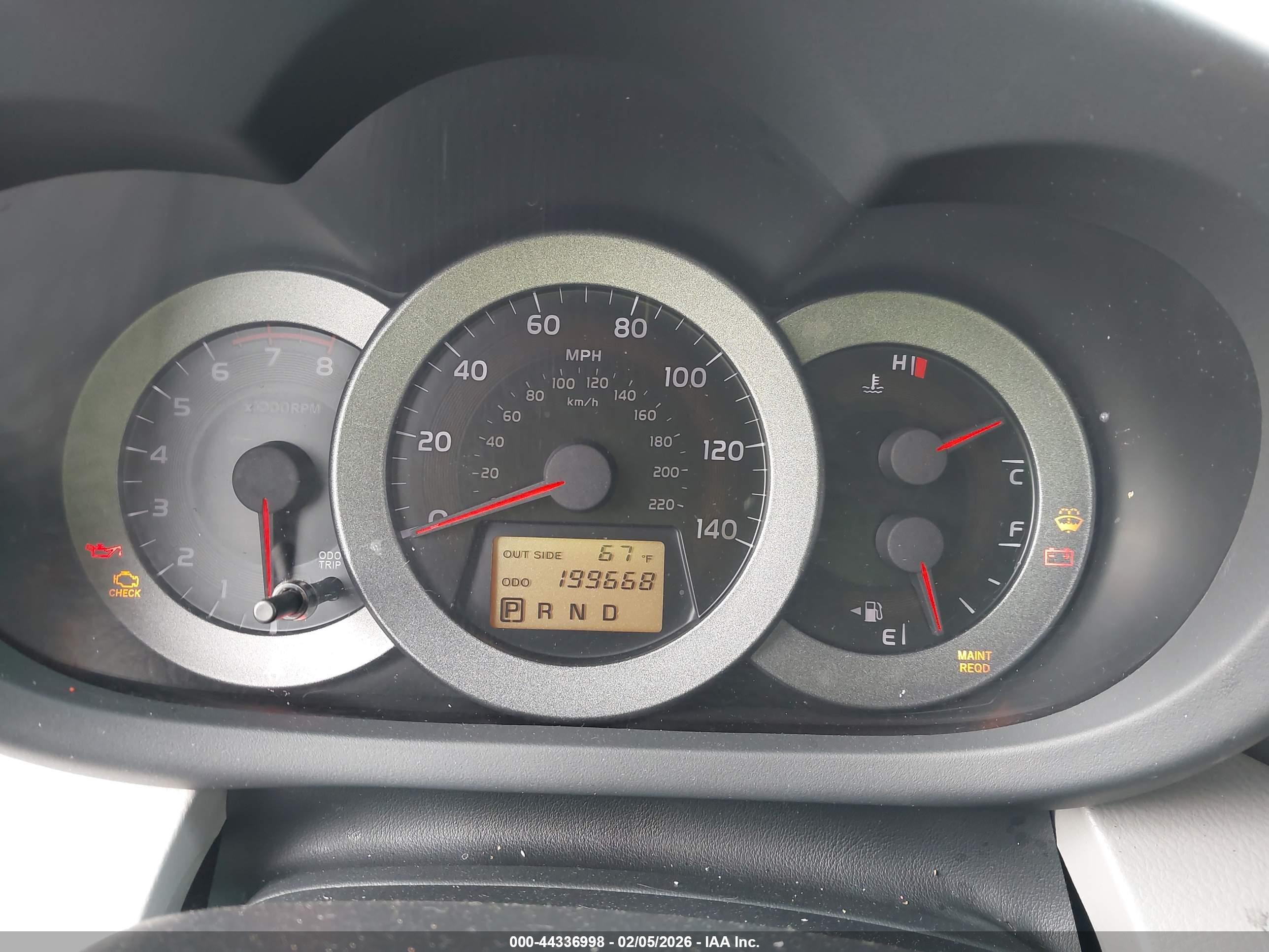 TOYOTA RAV4 image 7