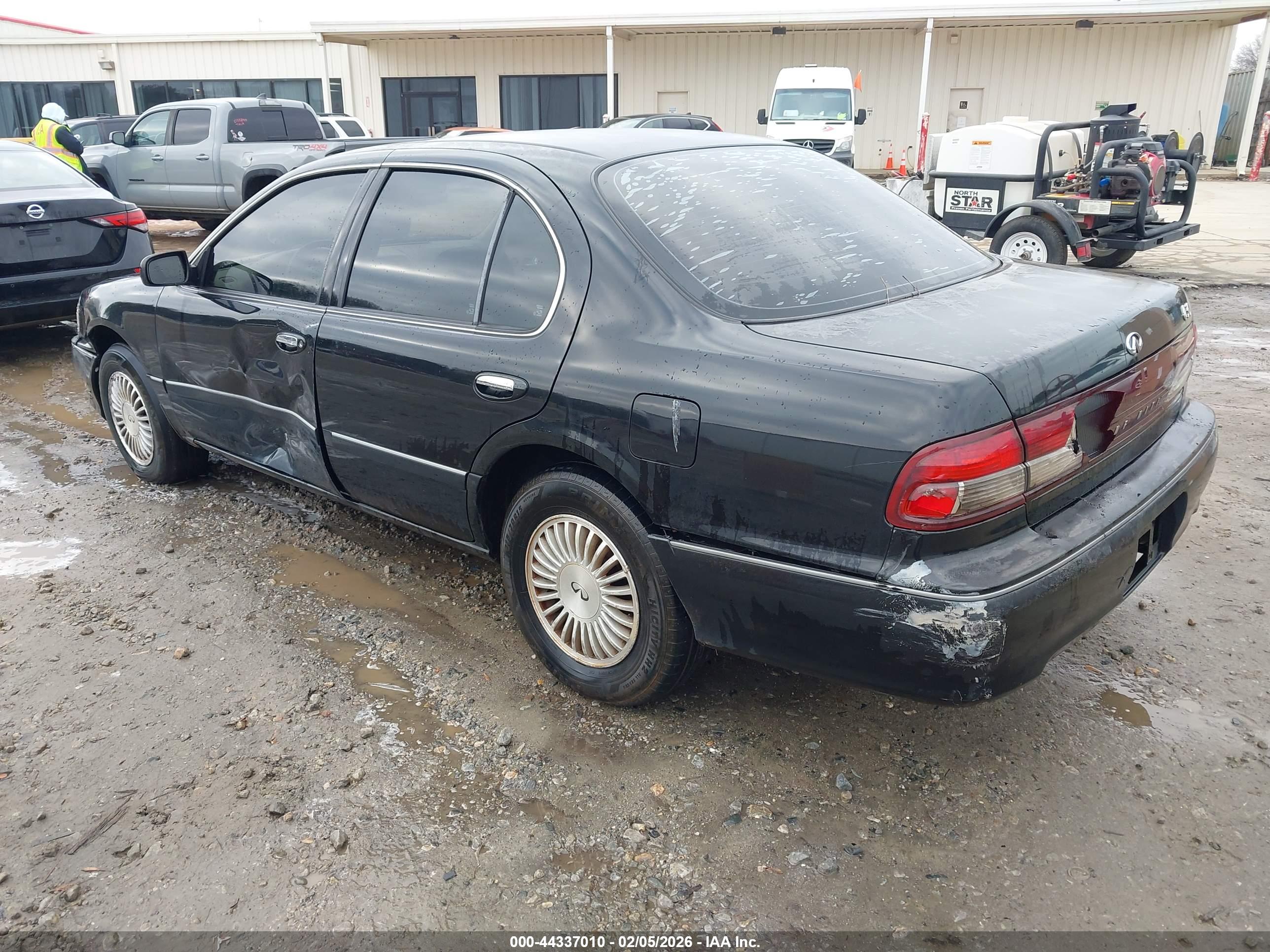INFINITI I30 image 3