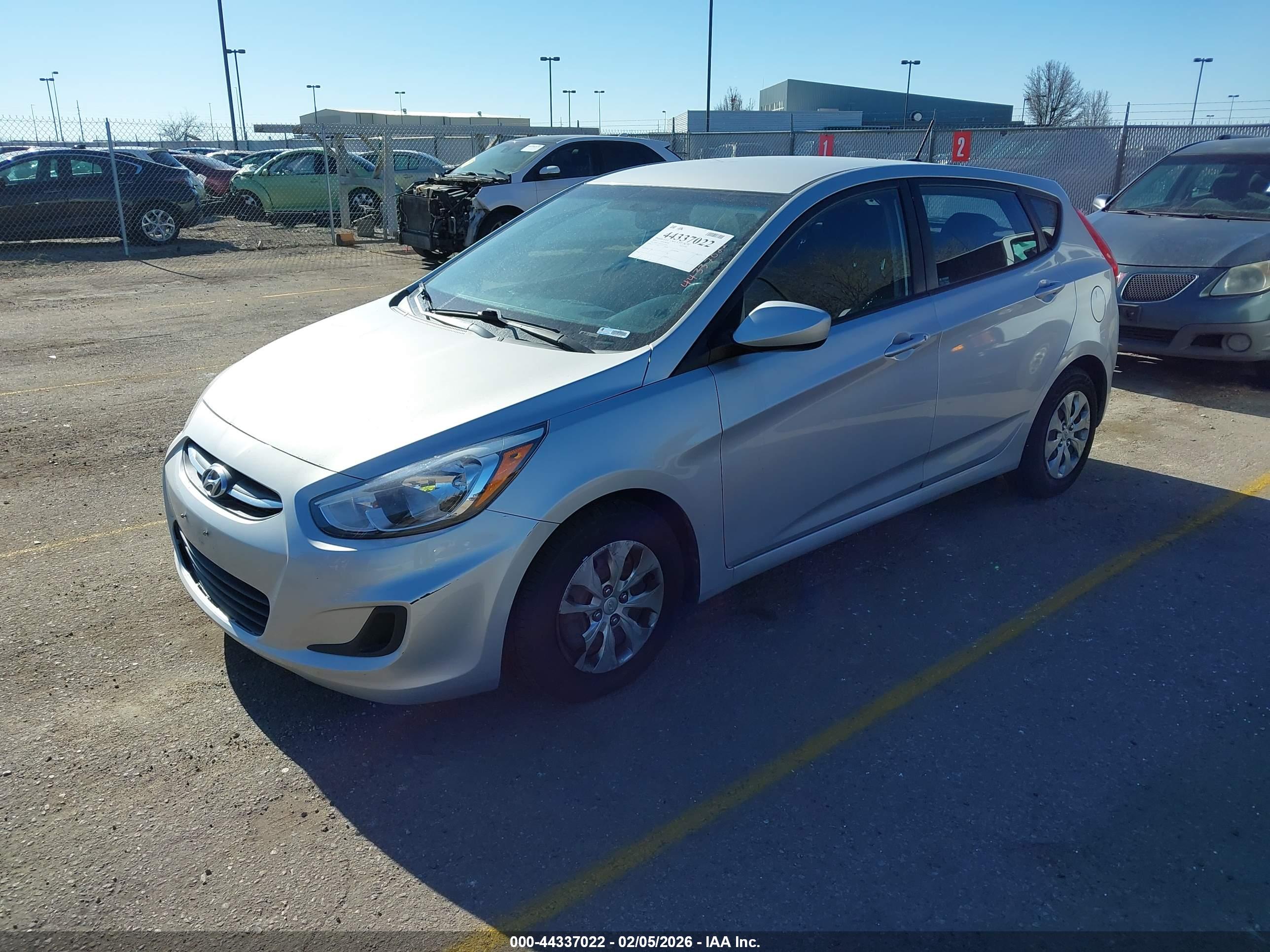 HYUNDAI ACCENT image 2