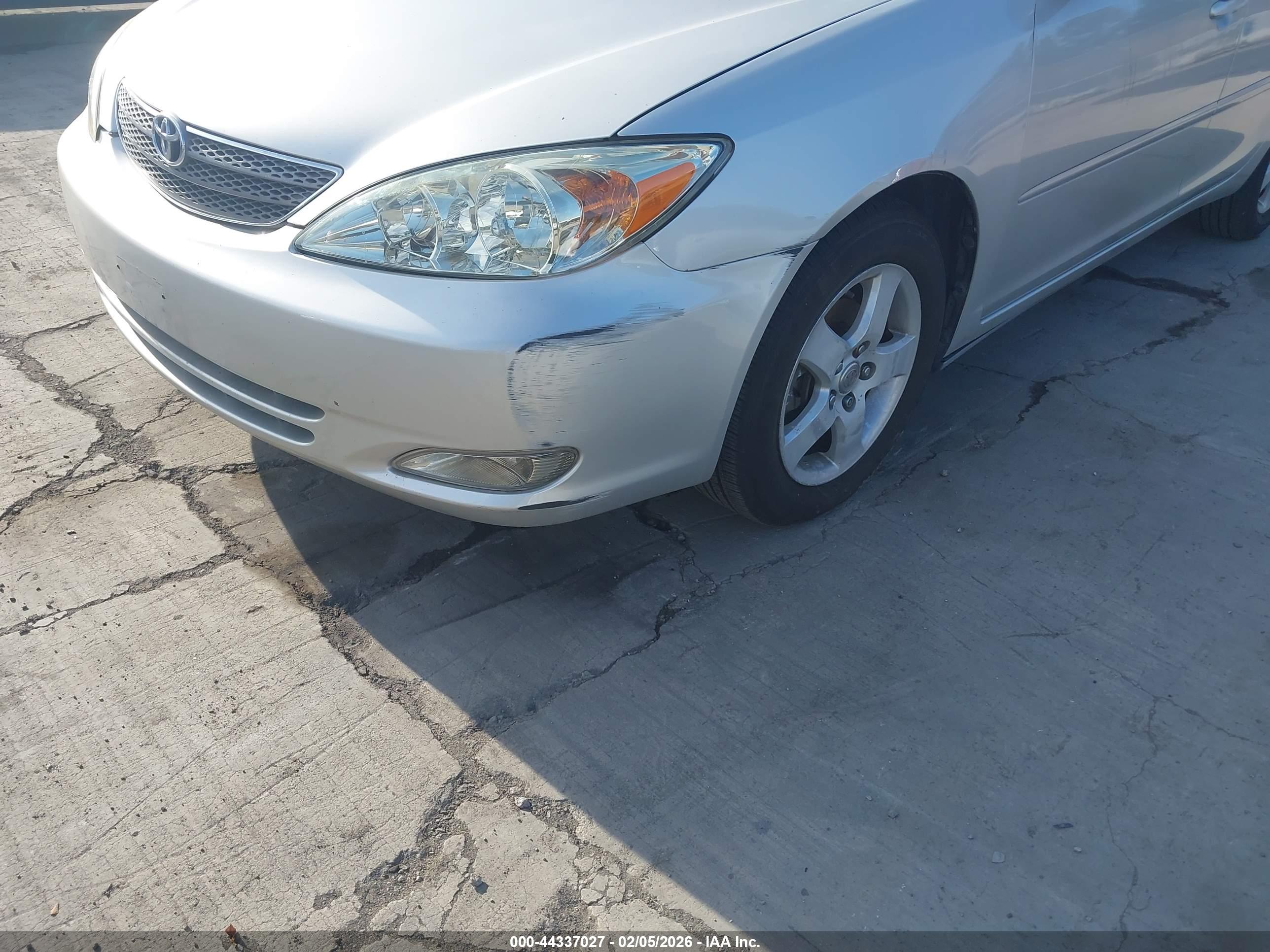 TOYOTA CAMRY image 6
