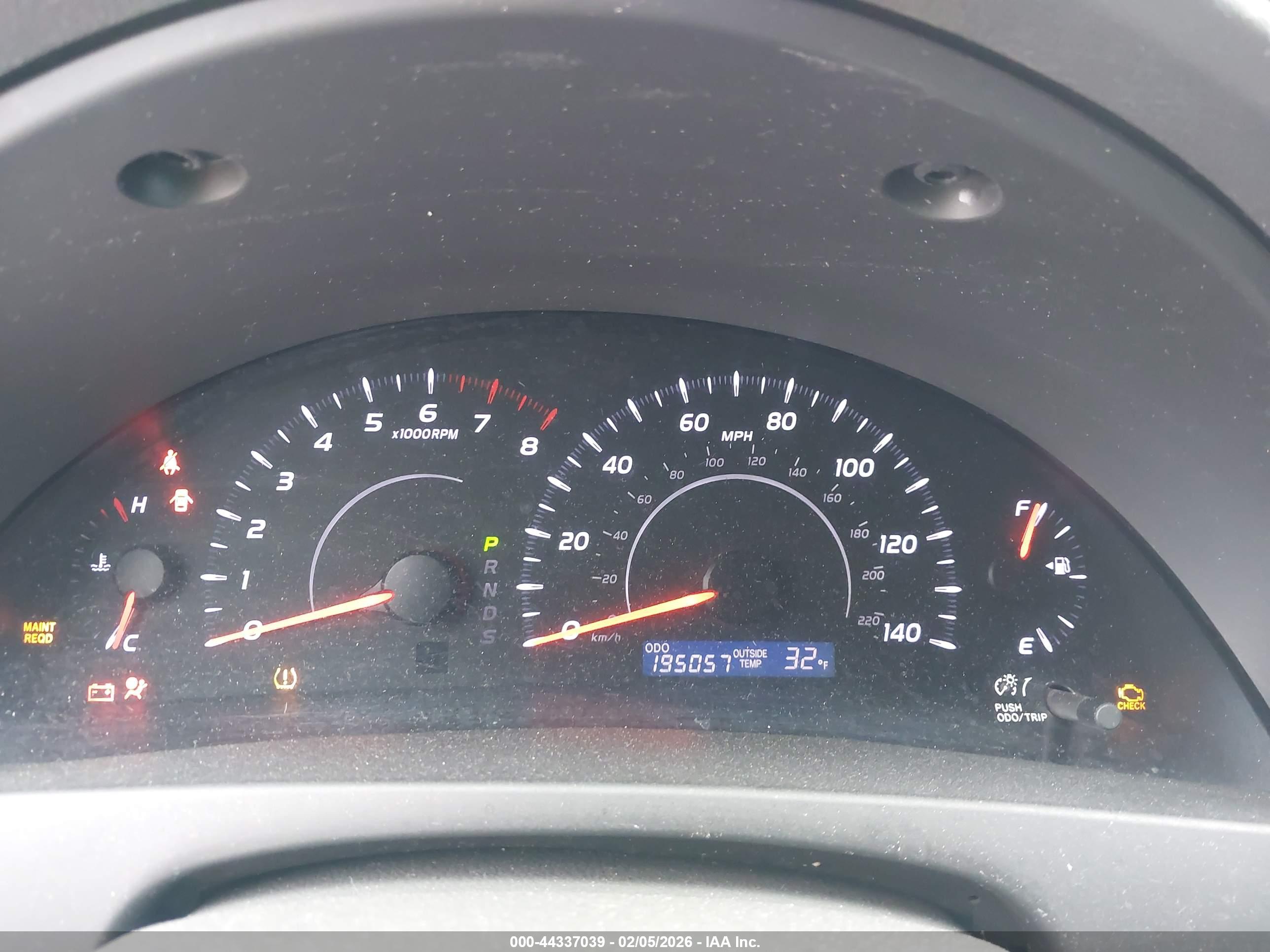 TOYOTA CAMRY image 7