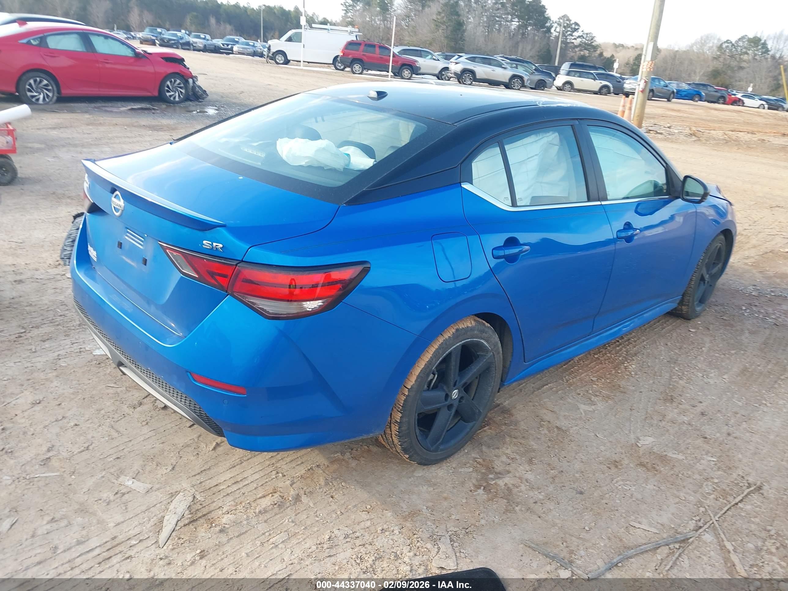 NISSAN SENTRA image 4