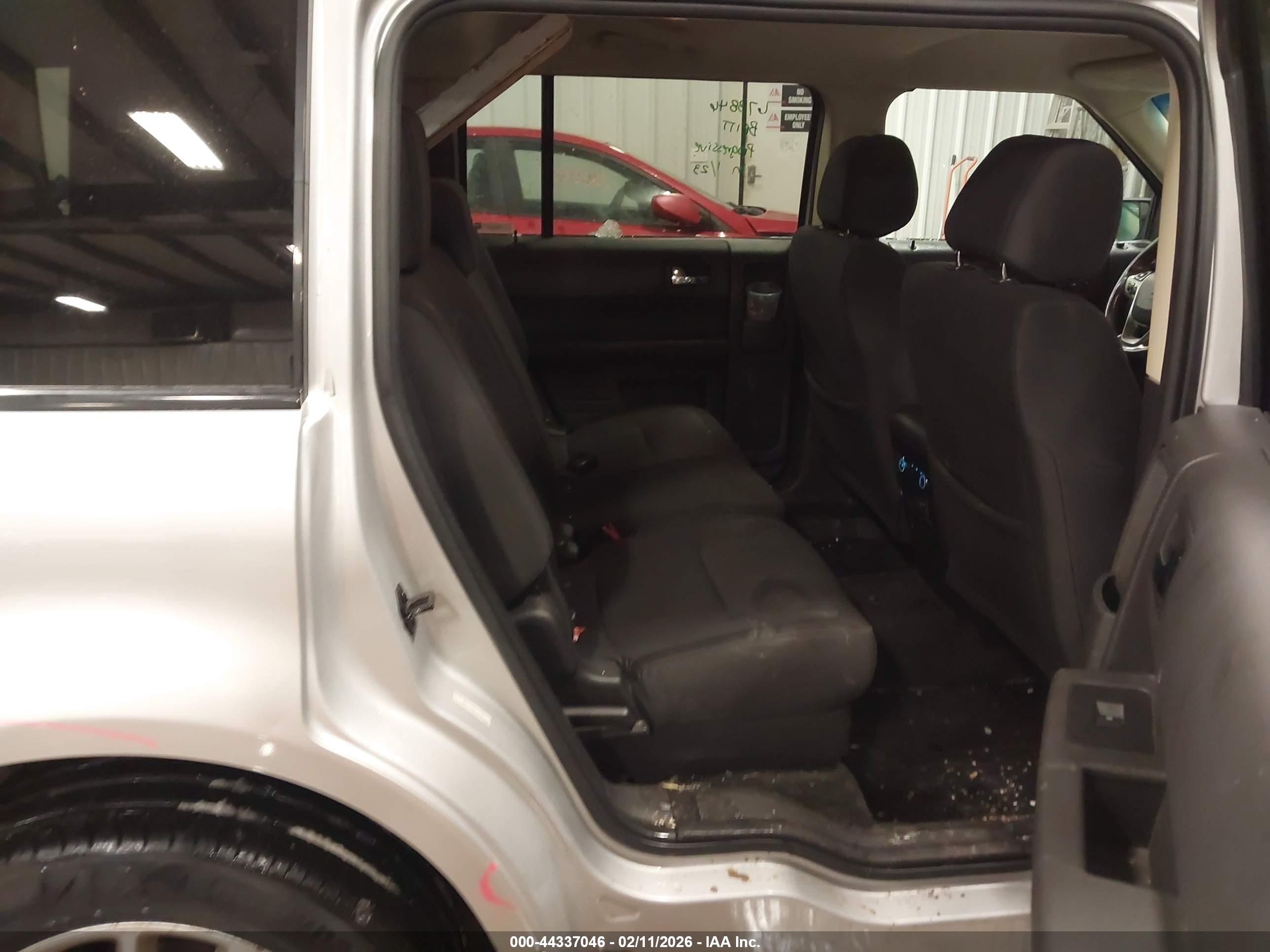 FORD FLEX image 8