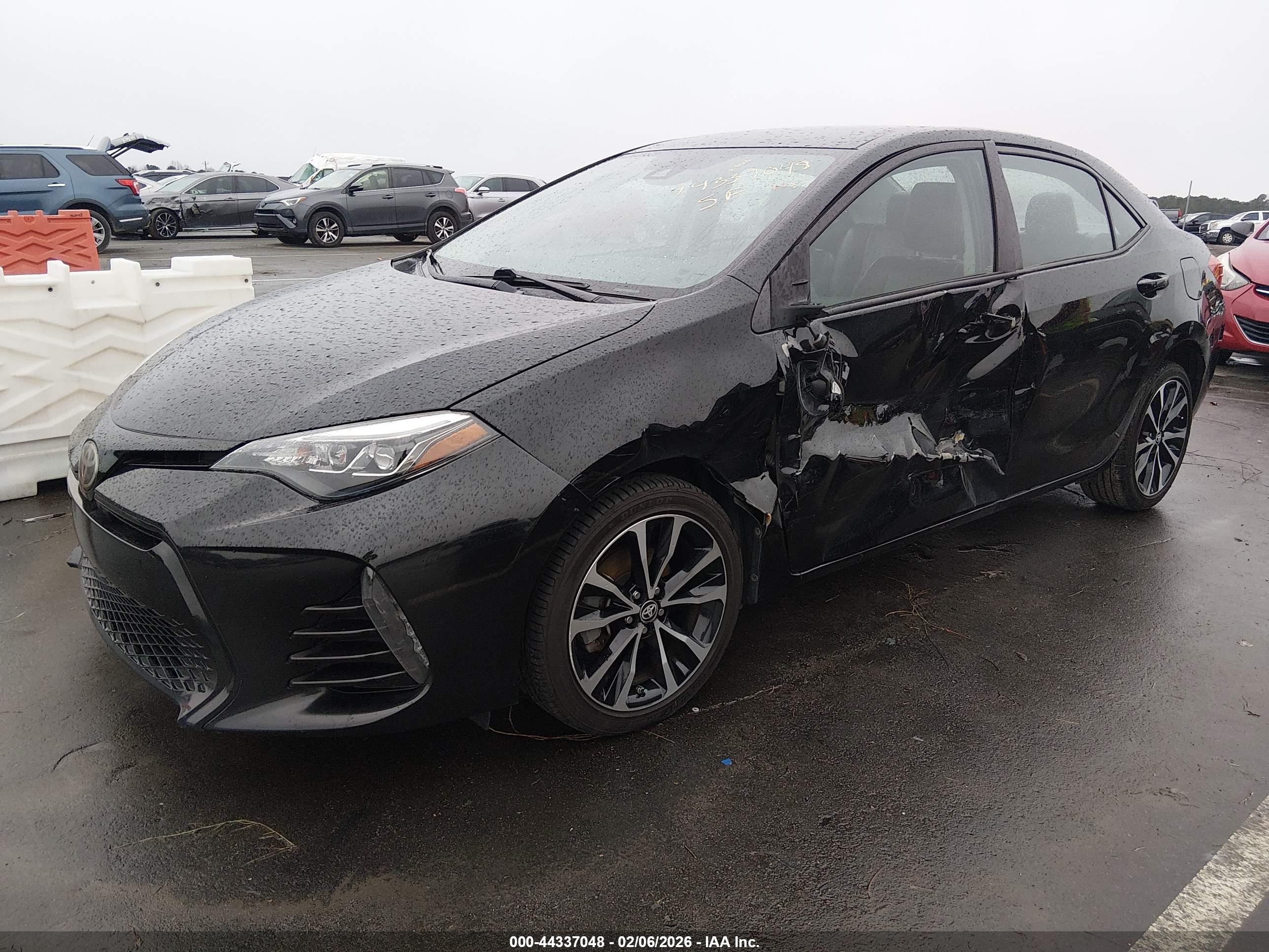TOYOTA COROLLA image 2