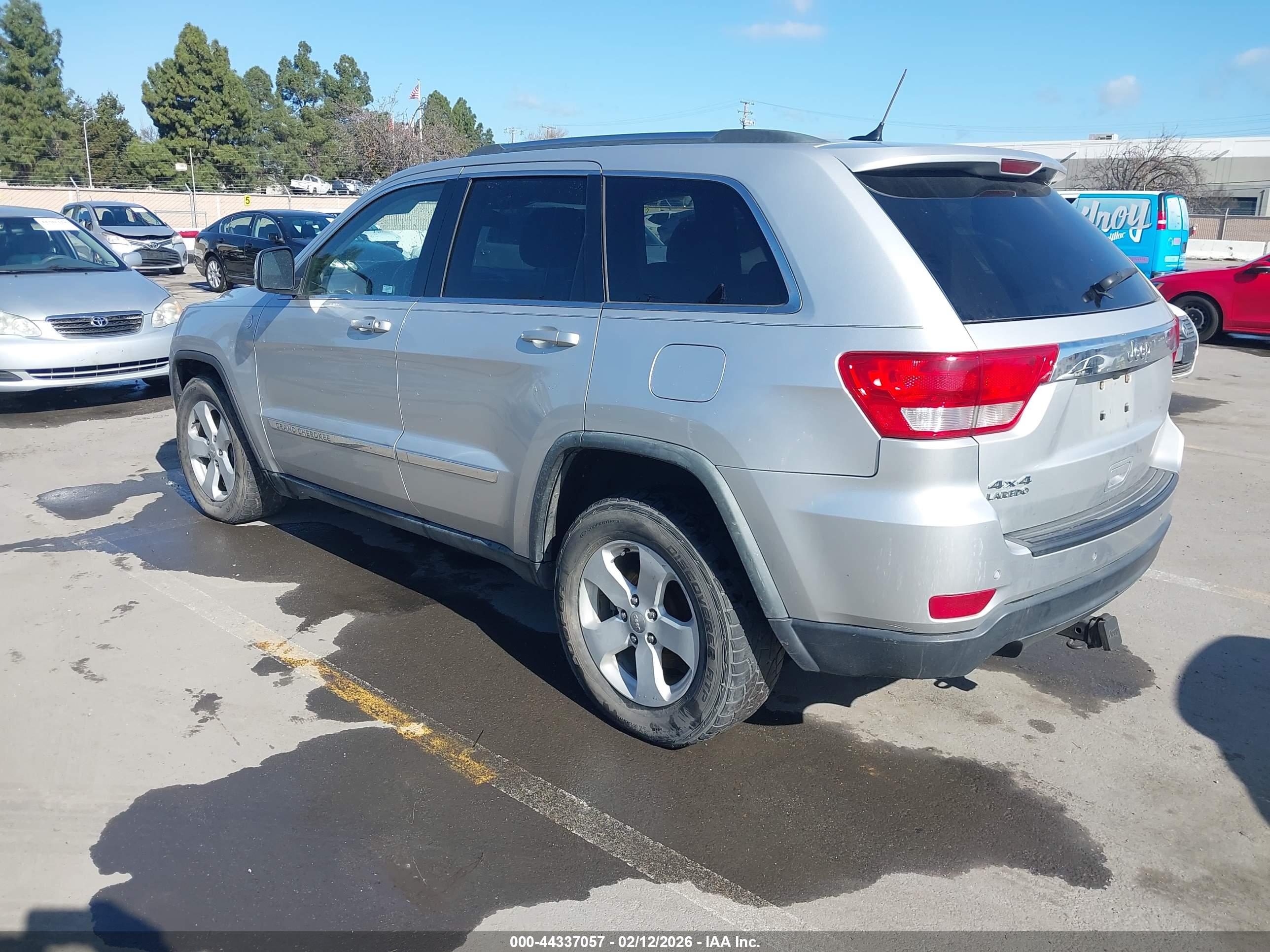 JEEP GRAND image 3