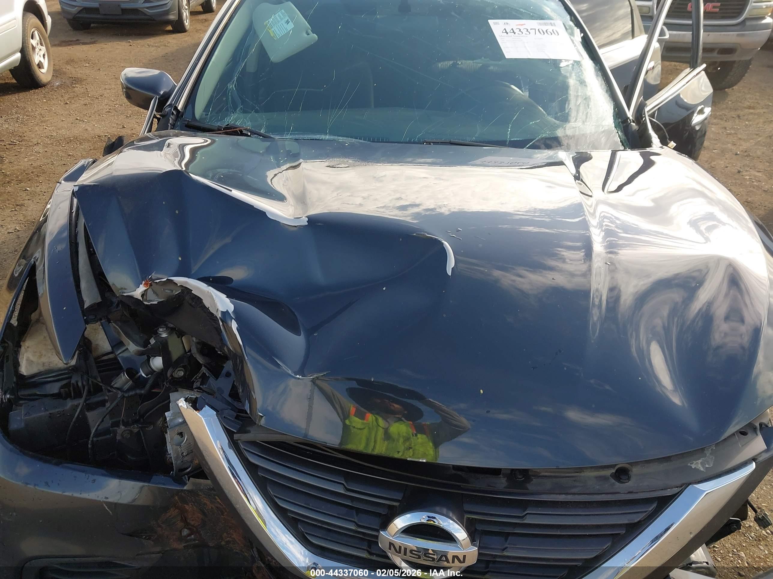 NISSAN ALTIMA image 10