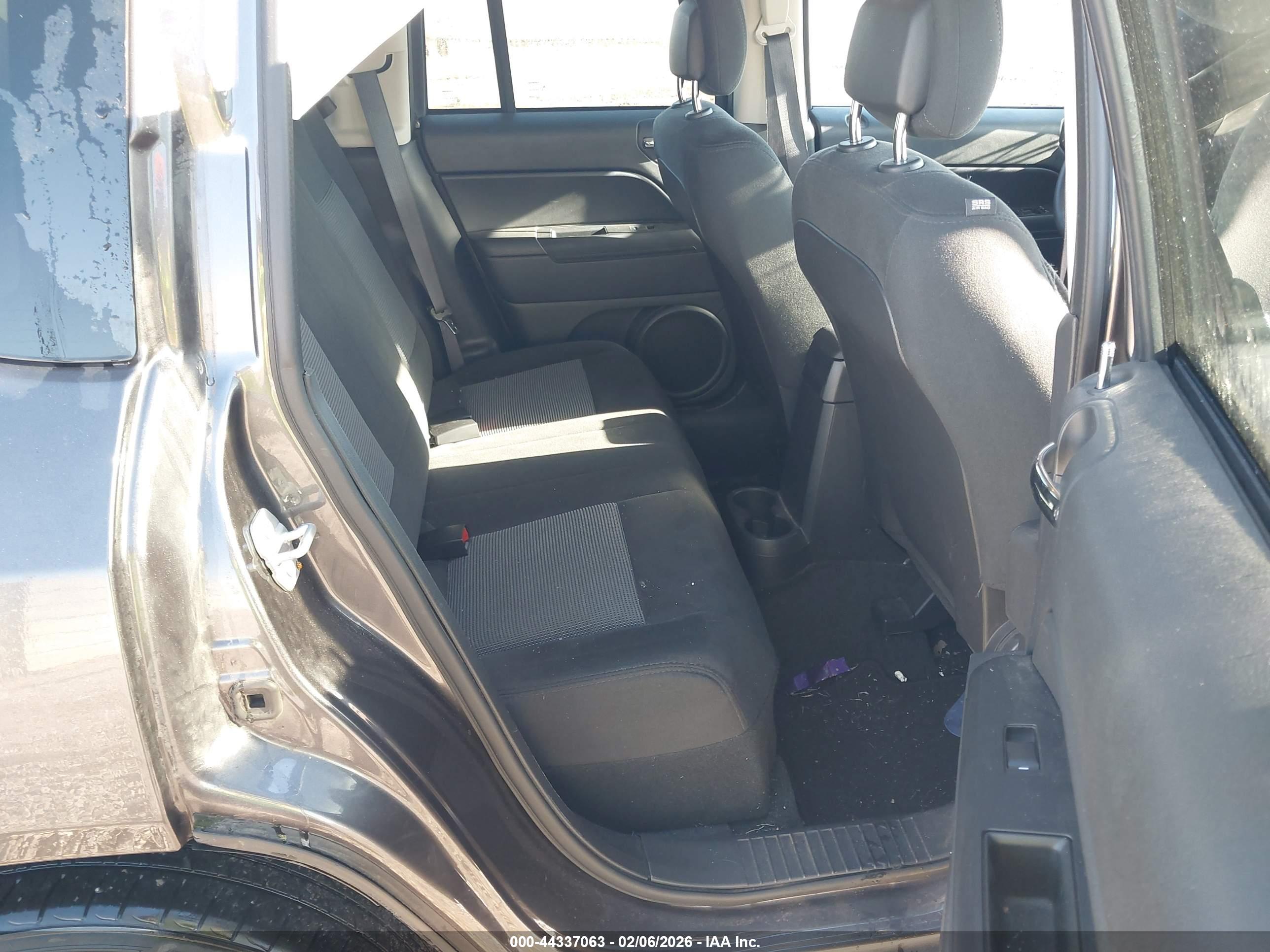 JEEP COMPASS image 8