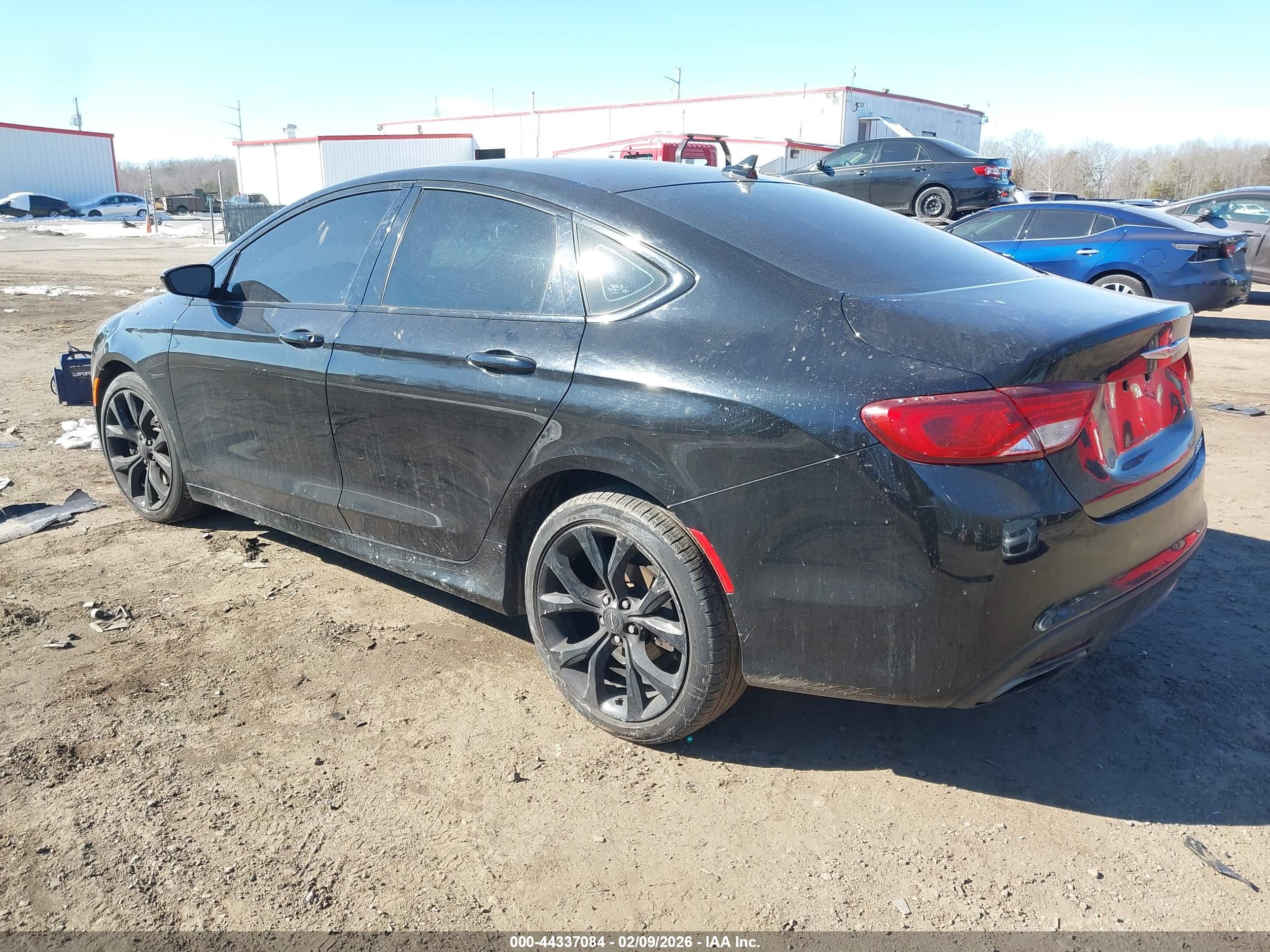 CHRYSLER 200 image 3
