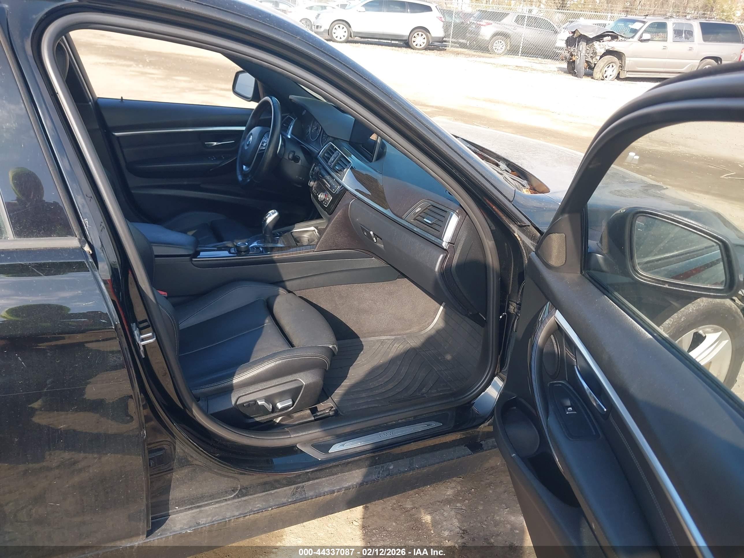 BMW 328I image 5