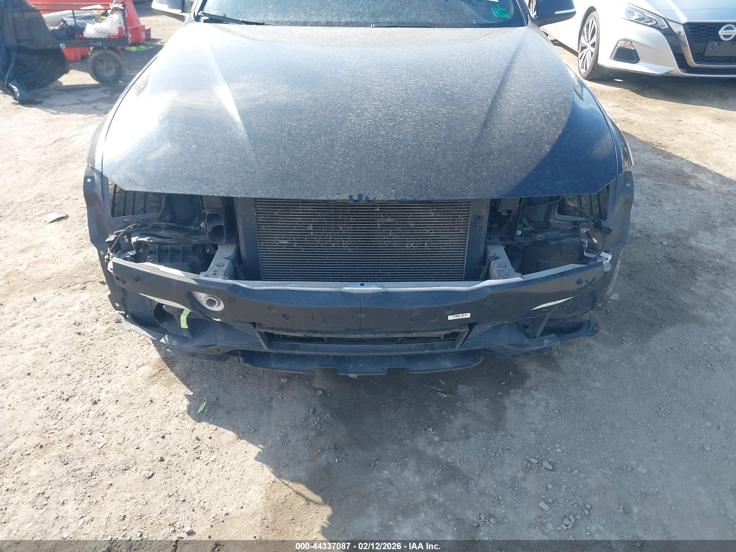 BMW 328I image 6