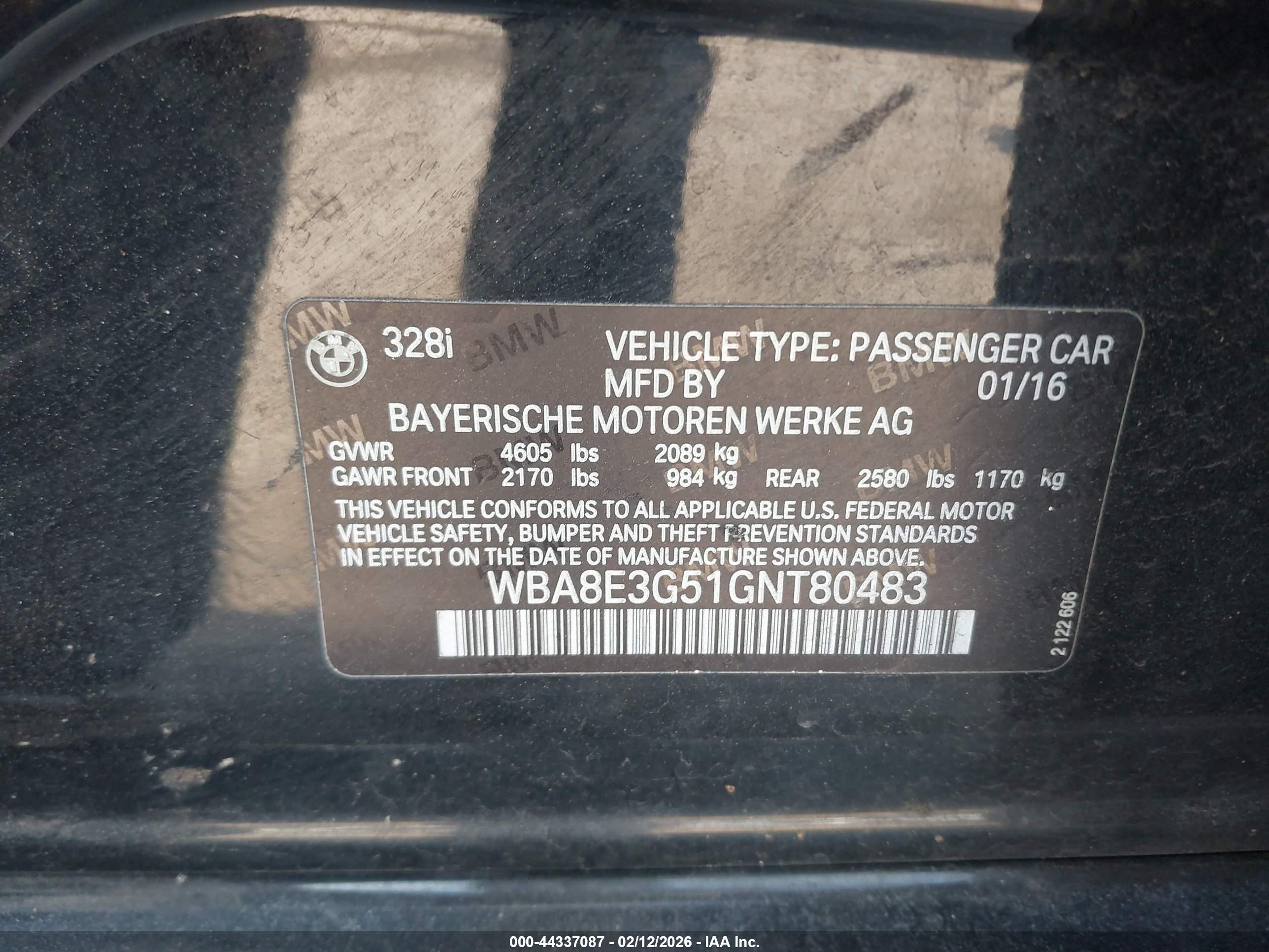BMW 328I image 9