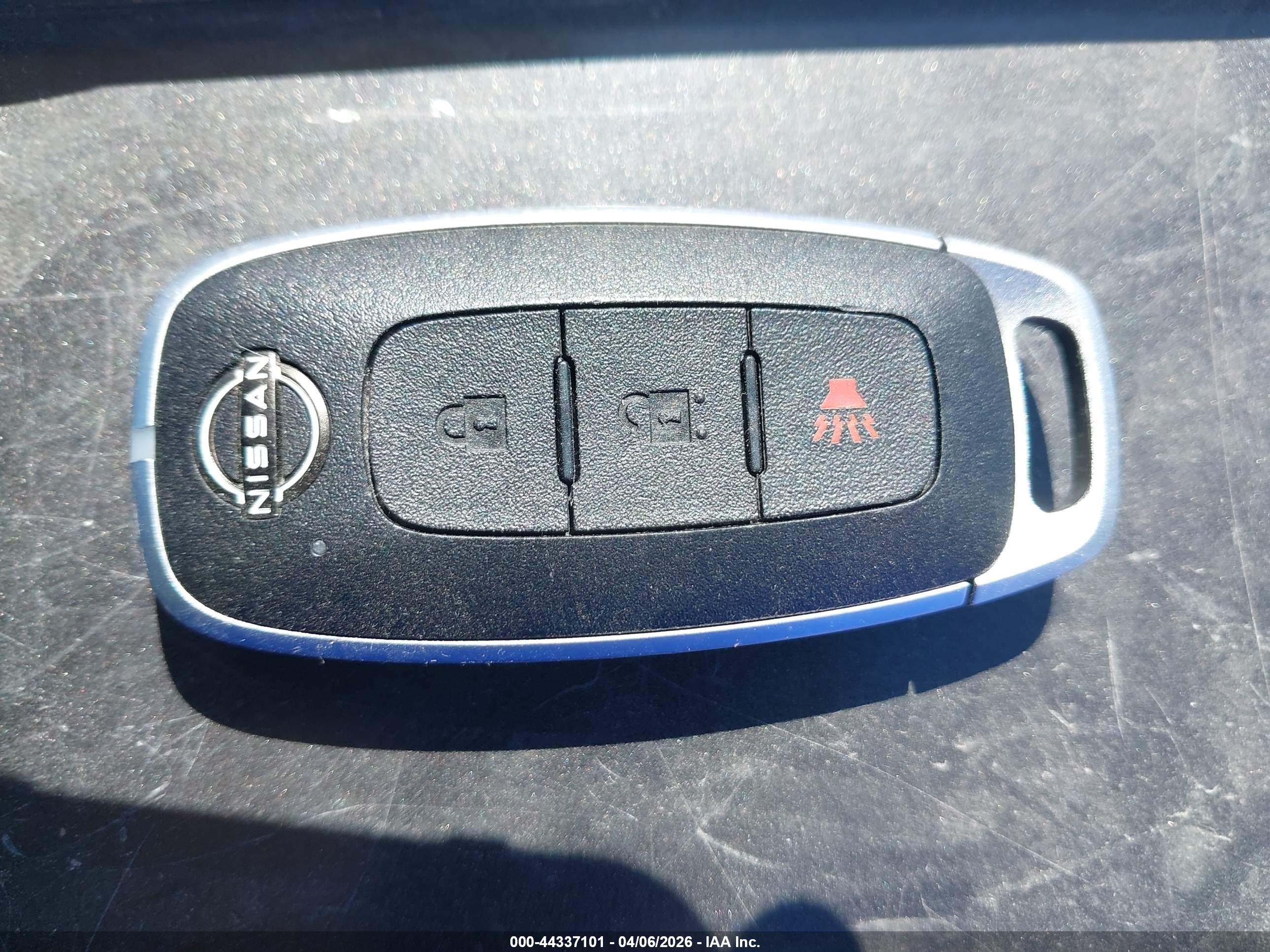 NISSAN KICKS image 11