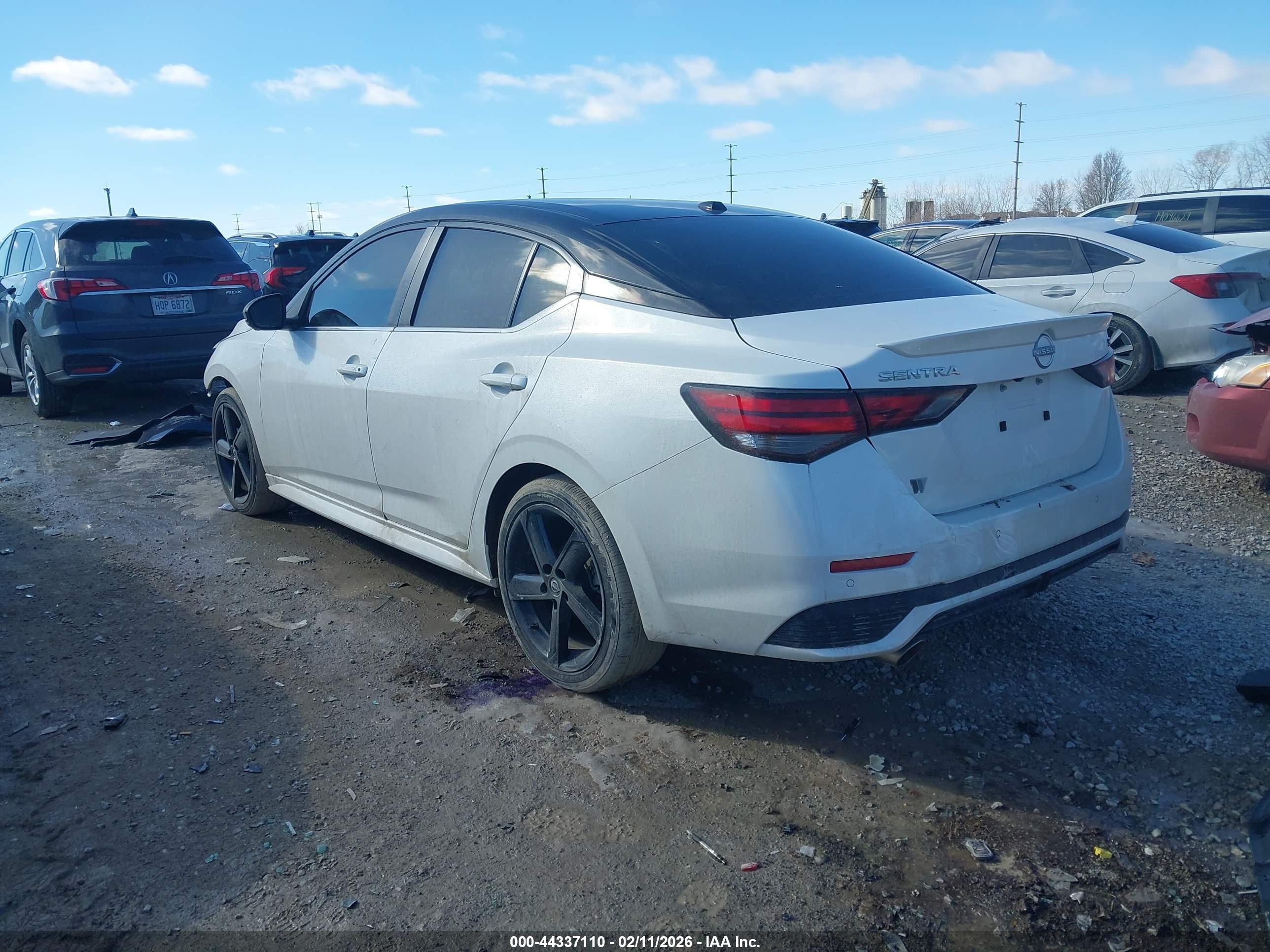 NISSAN SENTRA image 3