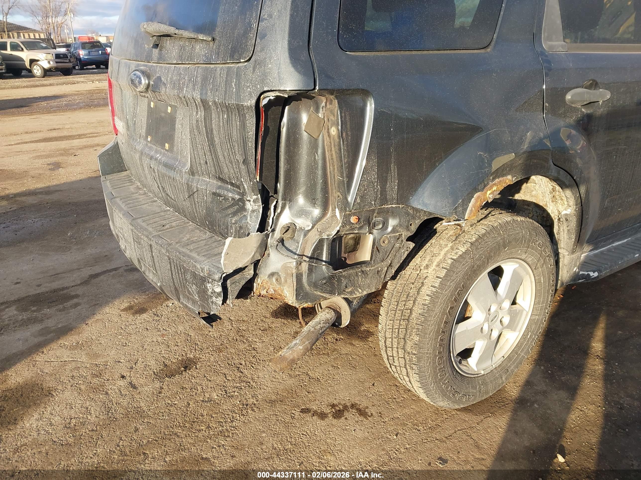 FORD ESCAPE image 6