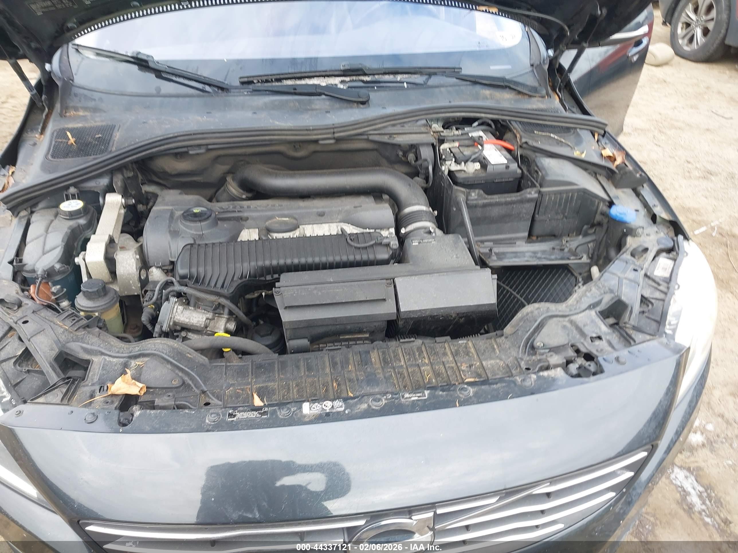 VOLVO S60 image 10