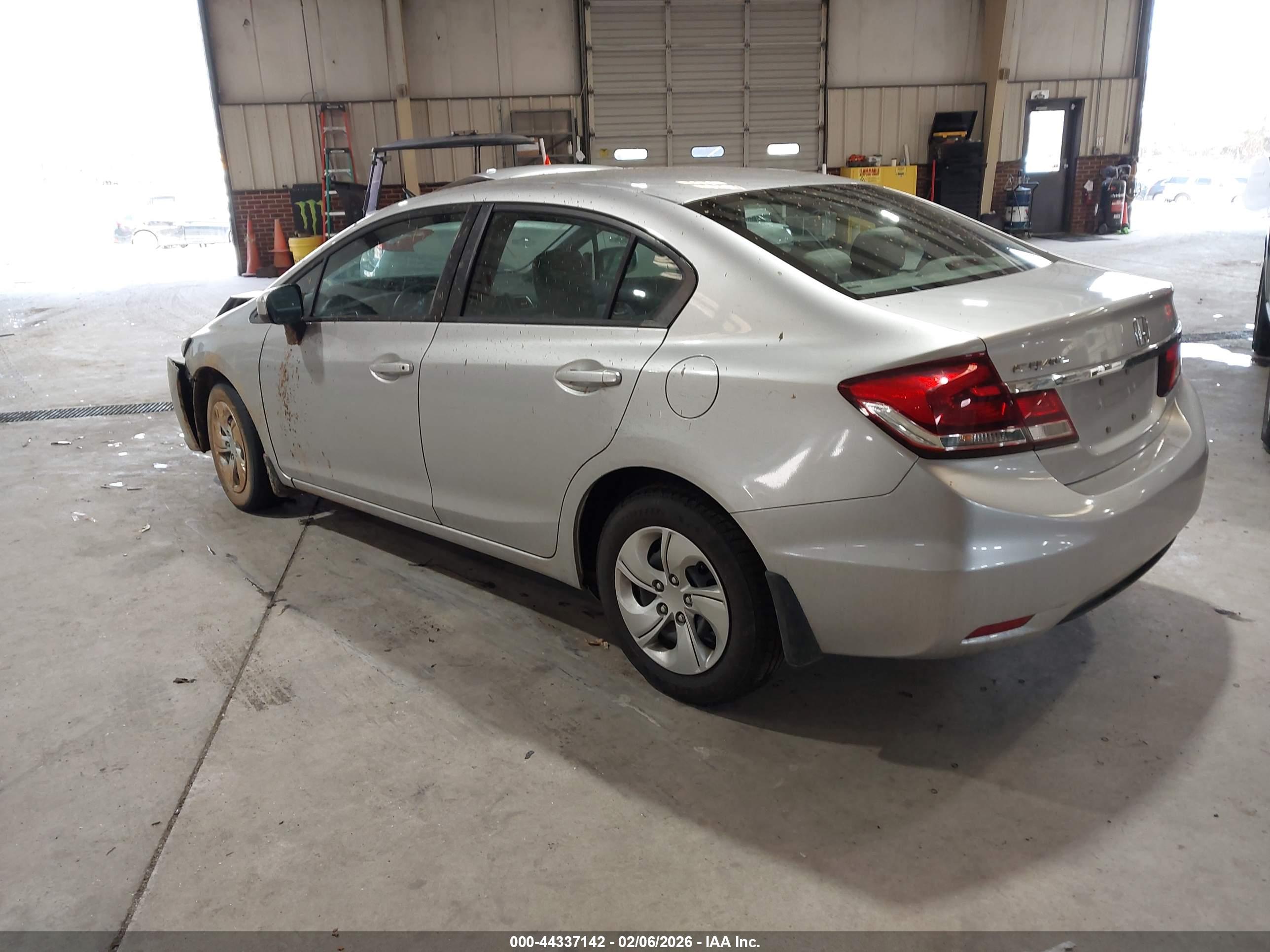 HONDA CIVIC image 3