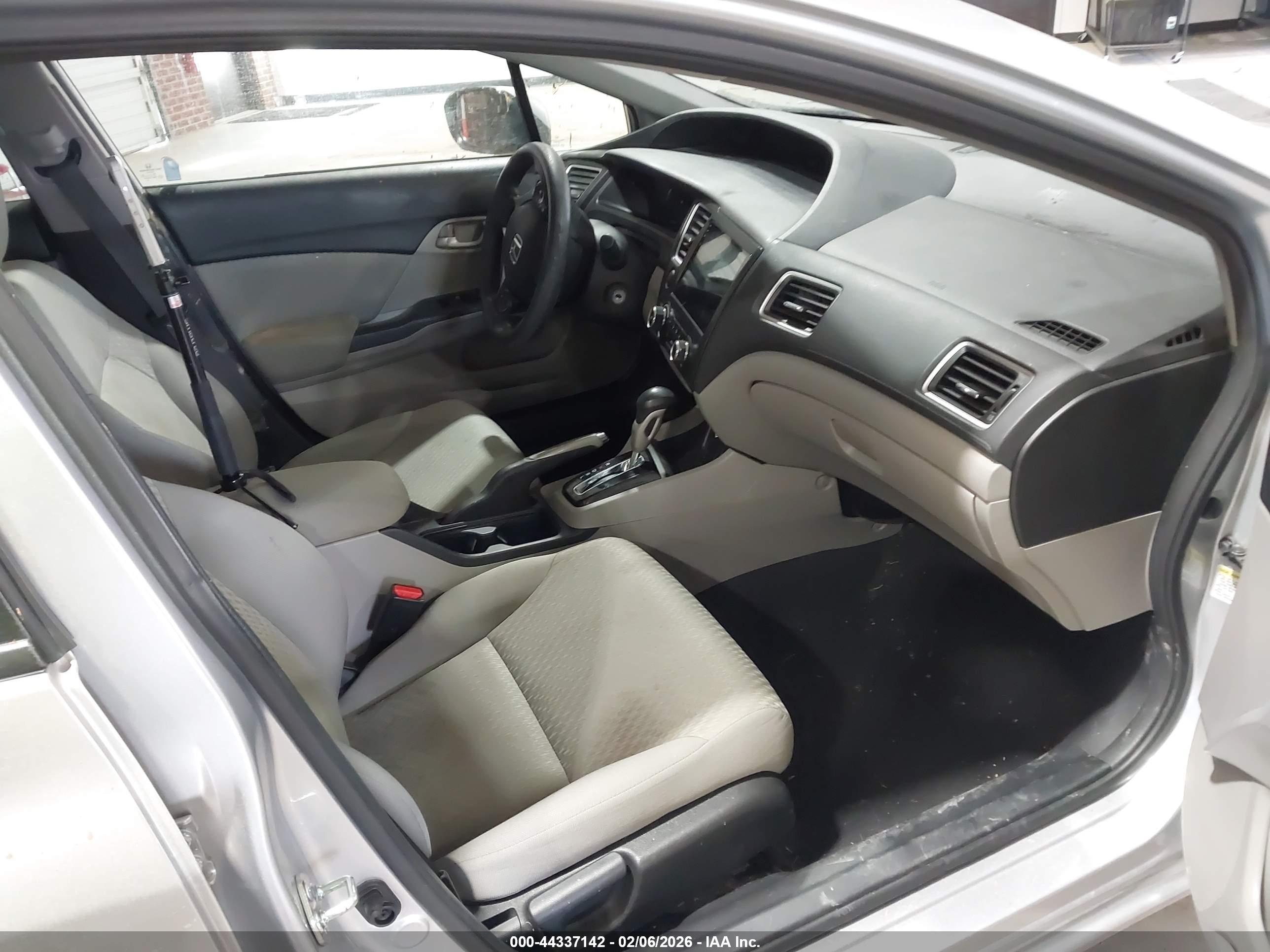 HONDA CIVIC image 5