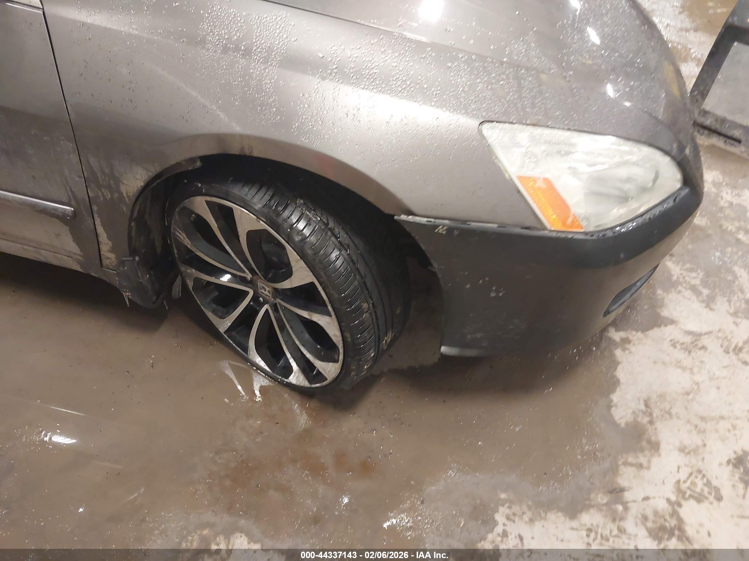 HONDA ACCORD image 6