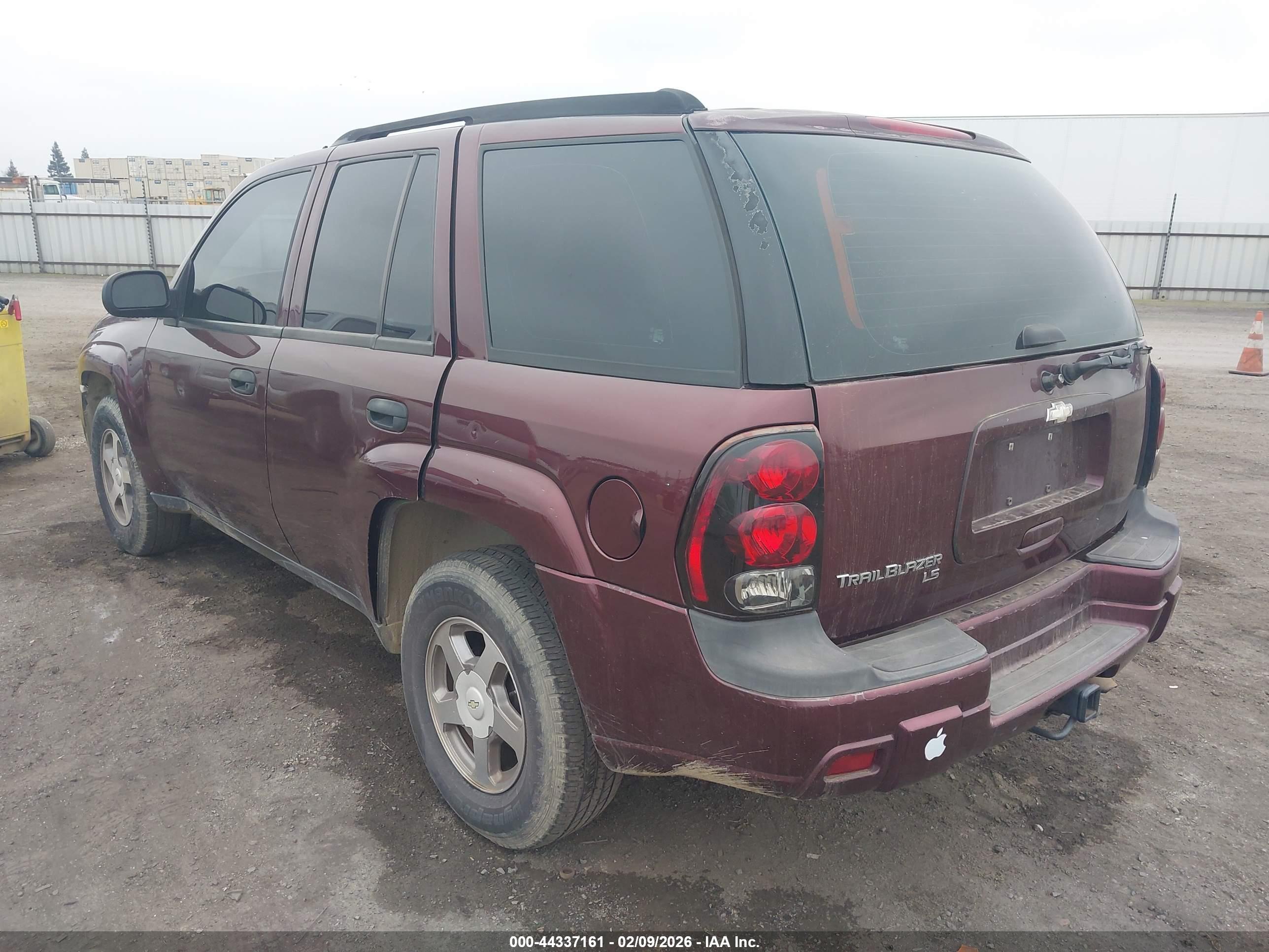 CHEVROLET TRAILBLAZER image 3