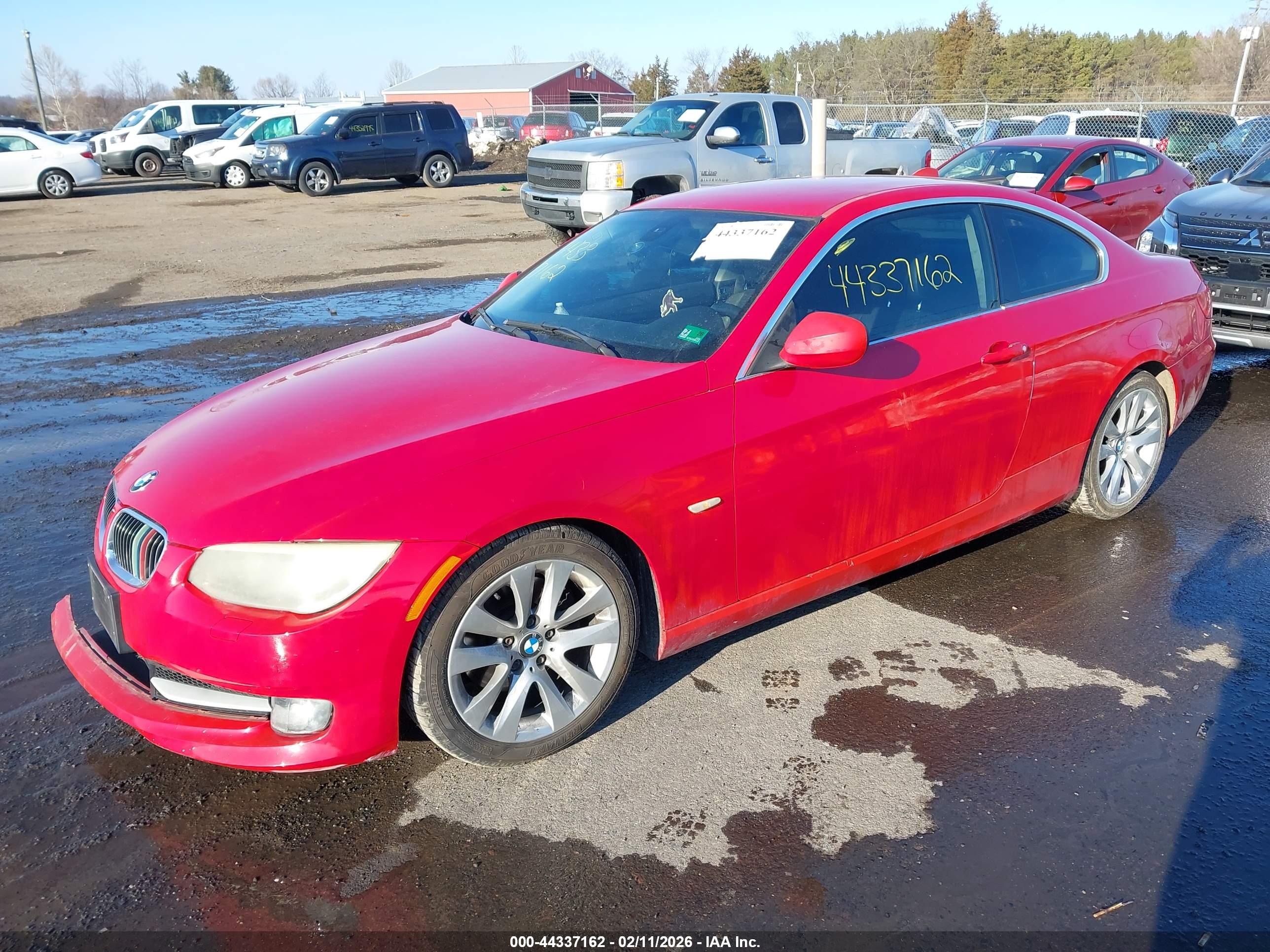 BMW 3 image 2