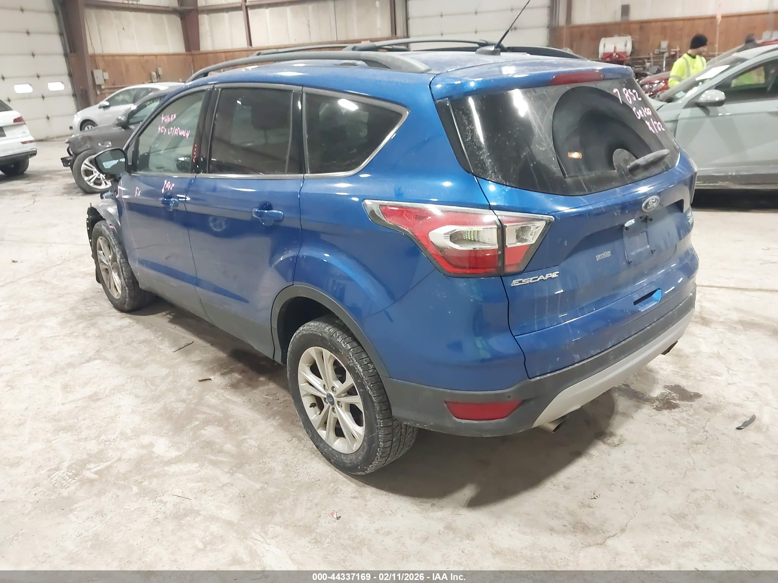 FORD ESCAPE image 3