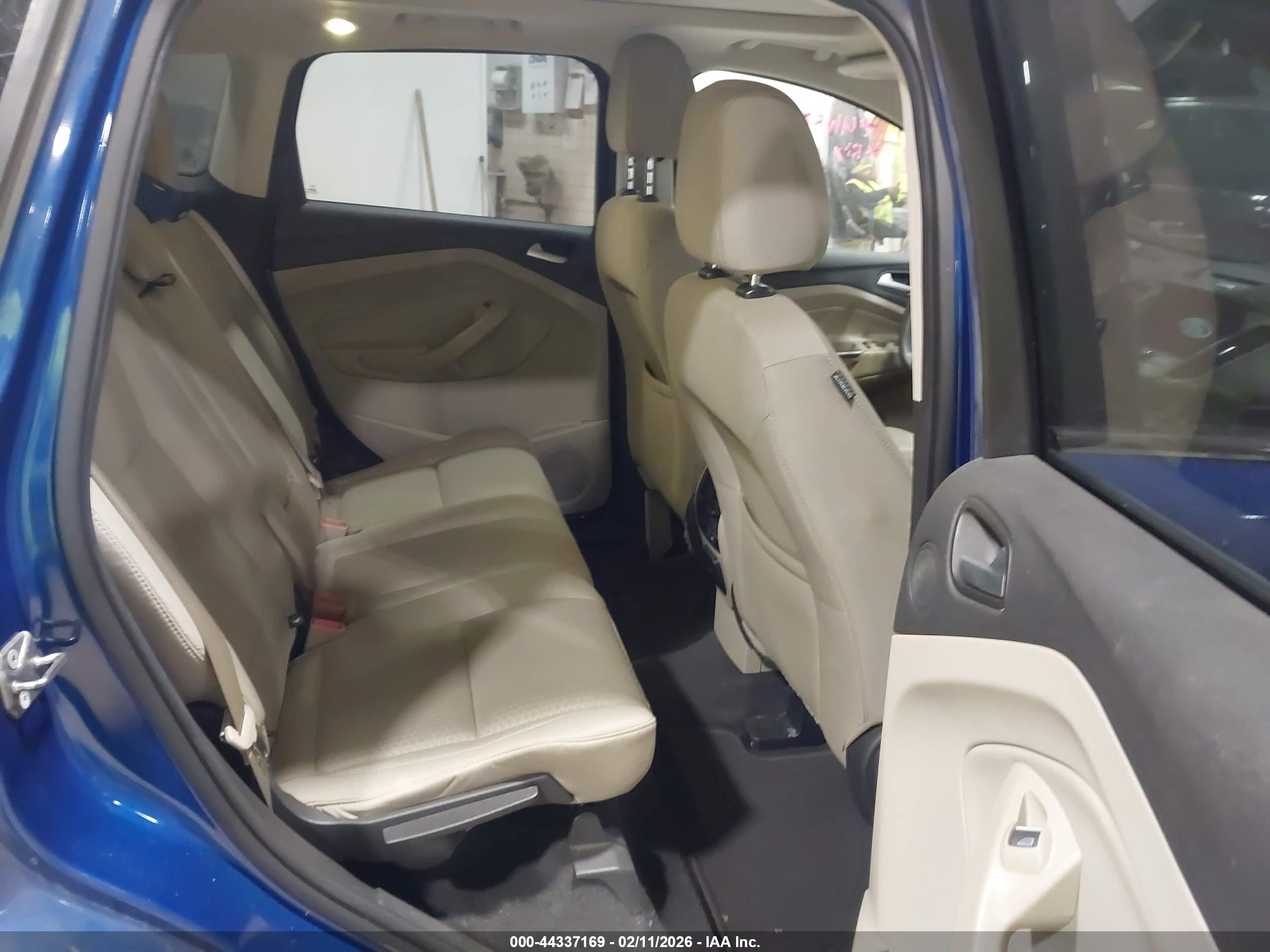 FORD ESCAPE image 8