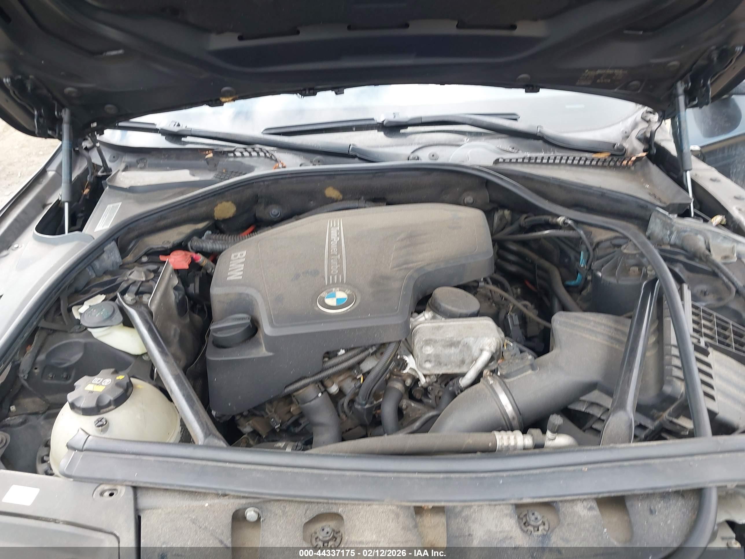 BMW 528I image 10