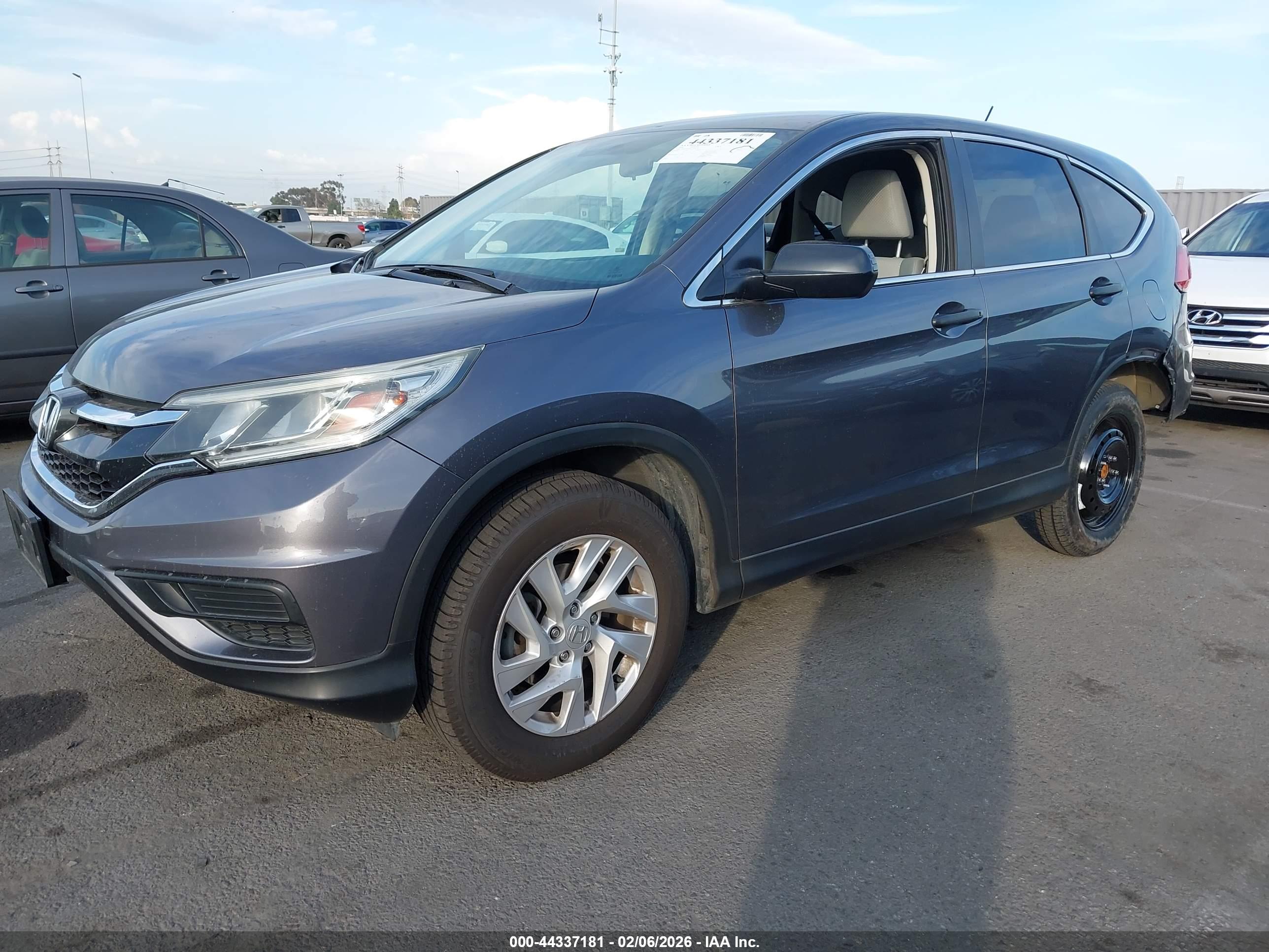 HONDA CR-V image 2