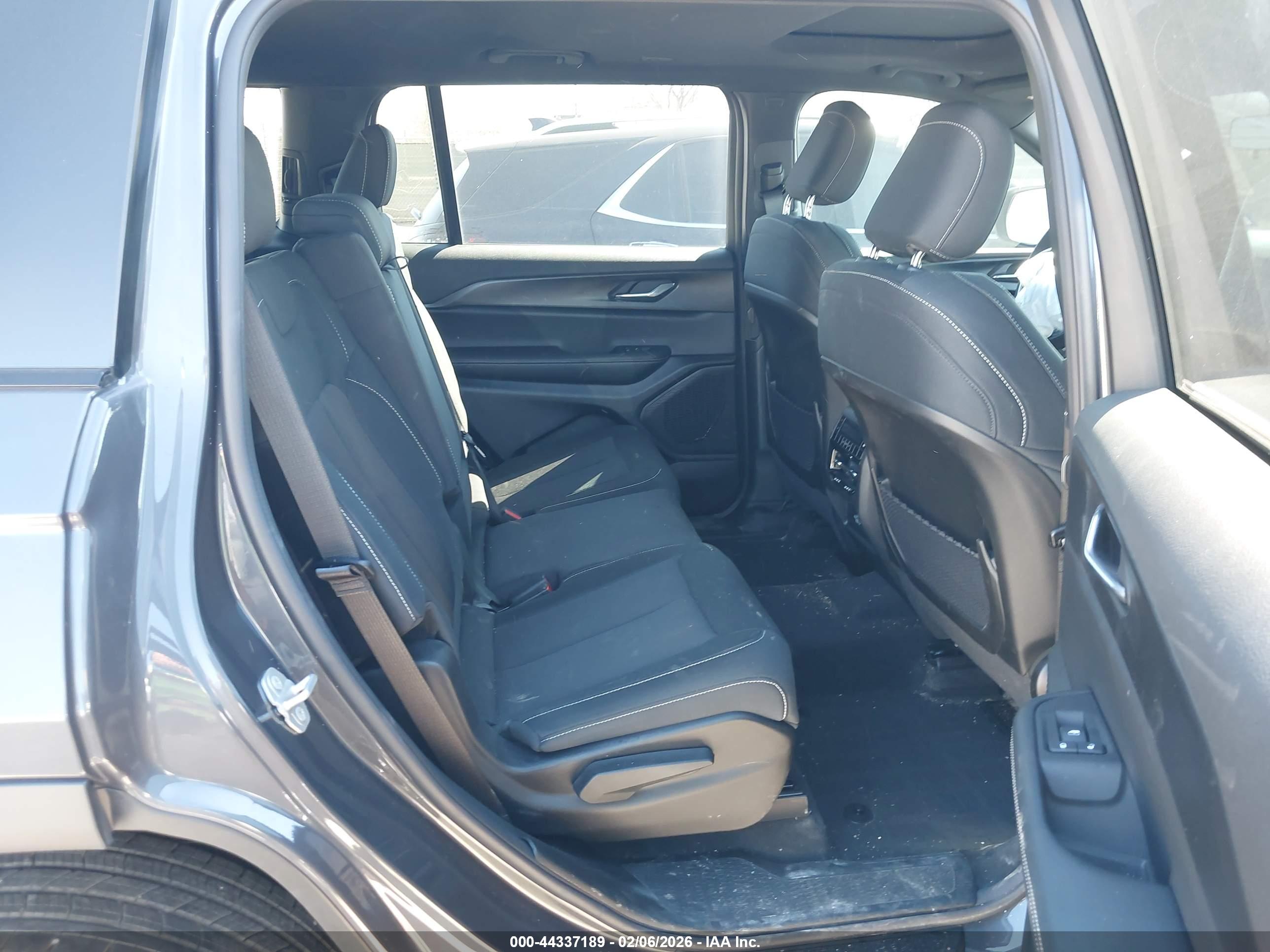 JEEP GRAND image 8
