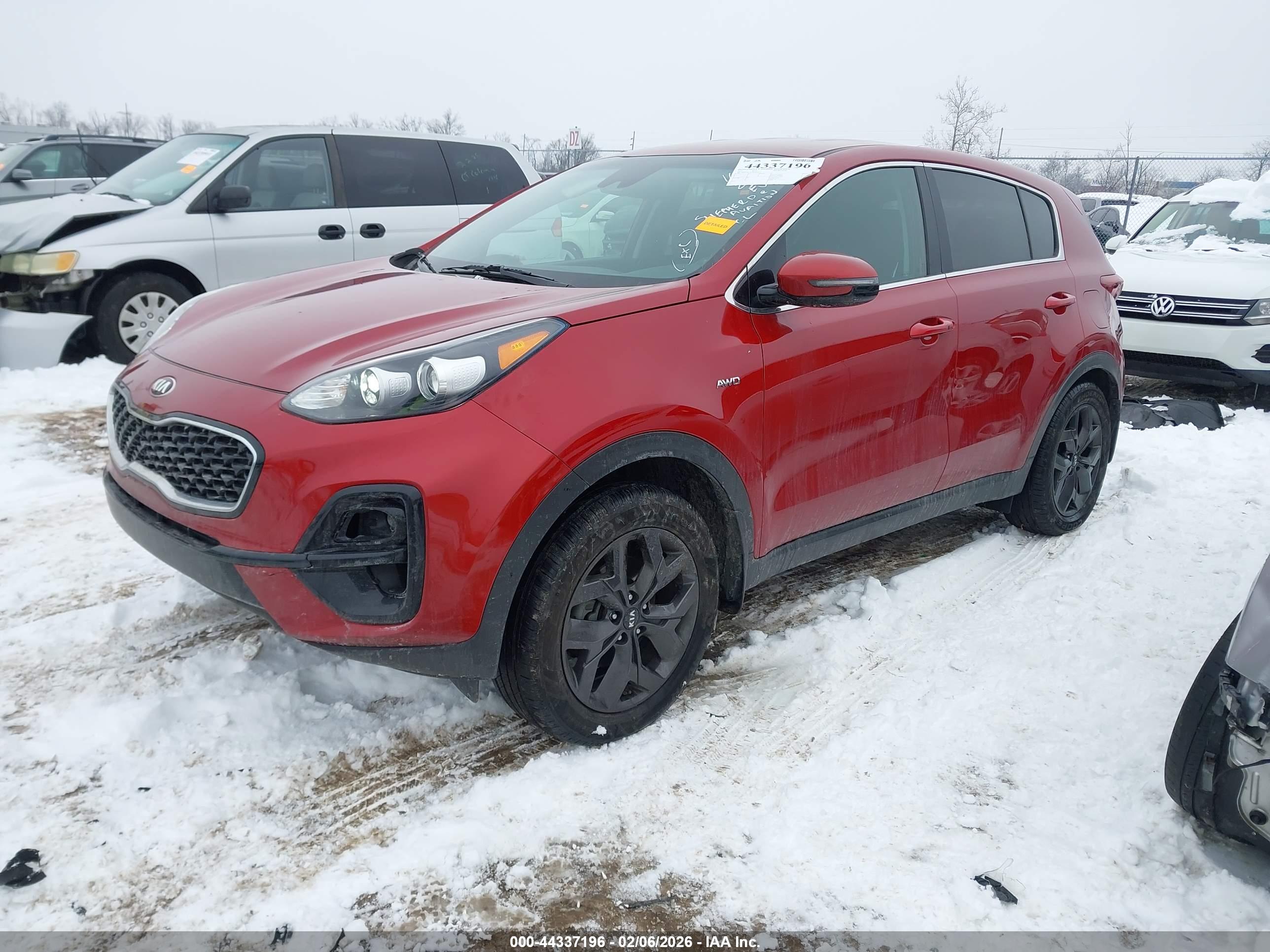 KIA SPORTAGE image 2