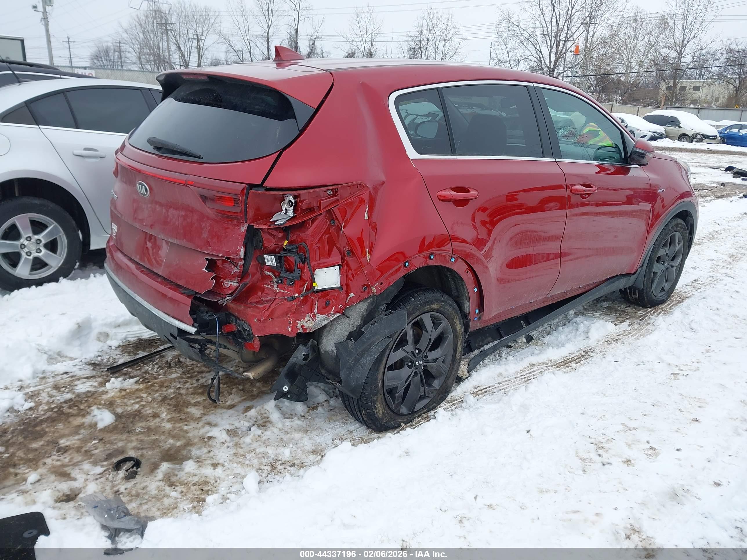 KIA SPORTAGE image 4